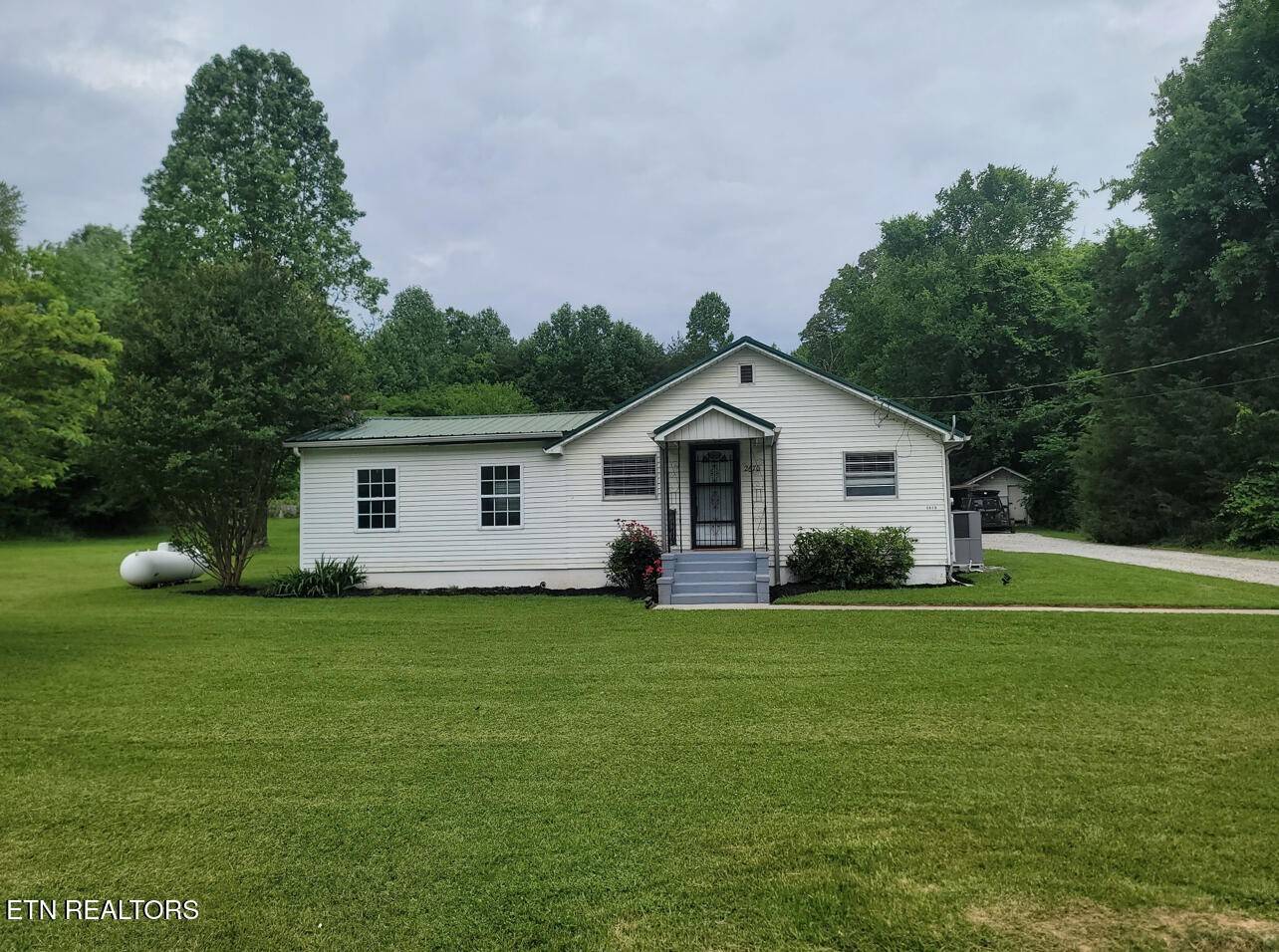 Walland, TN 37886,2670 Ellejoy Rd