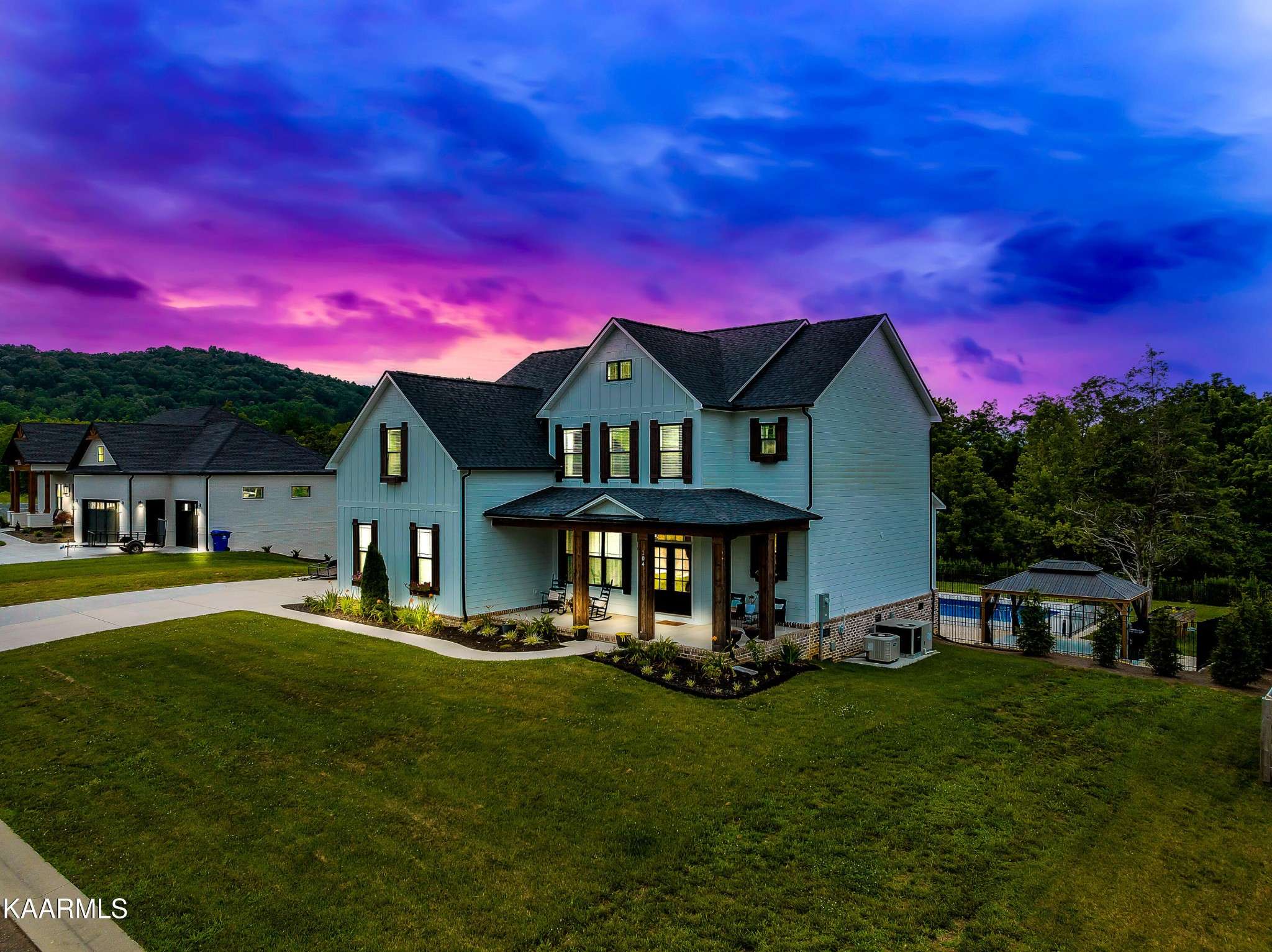 Oak Ridge, TN 37830,104 Forest Creek Pkwy