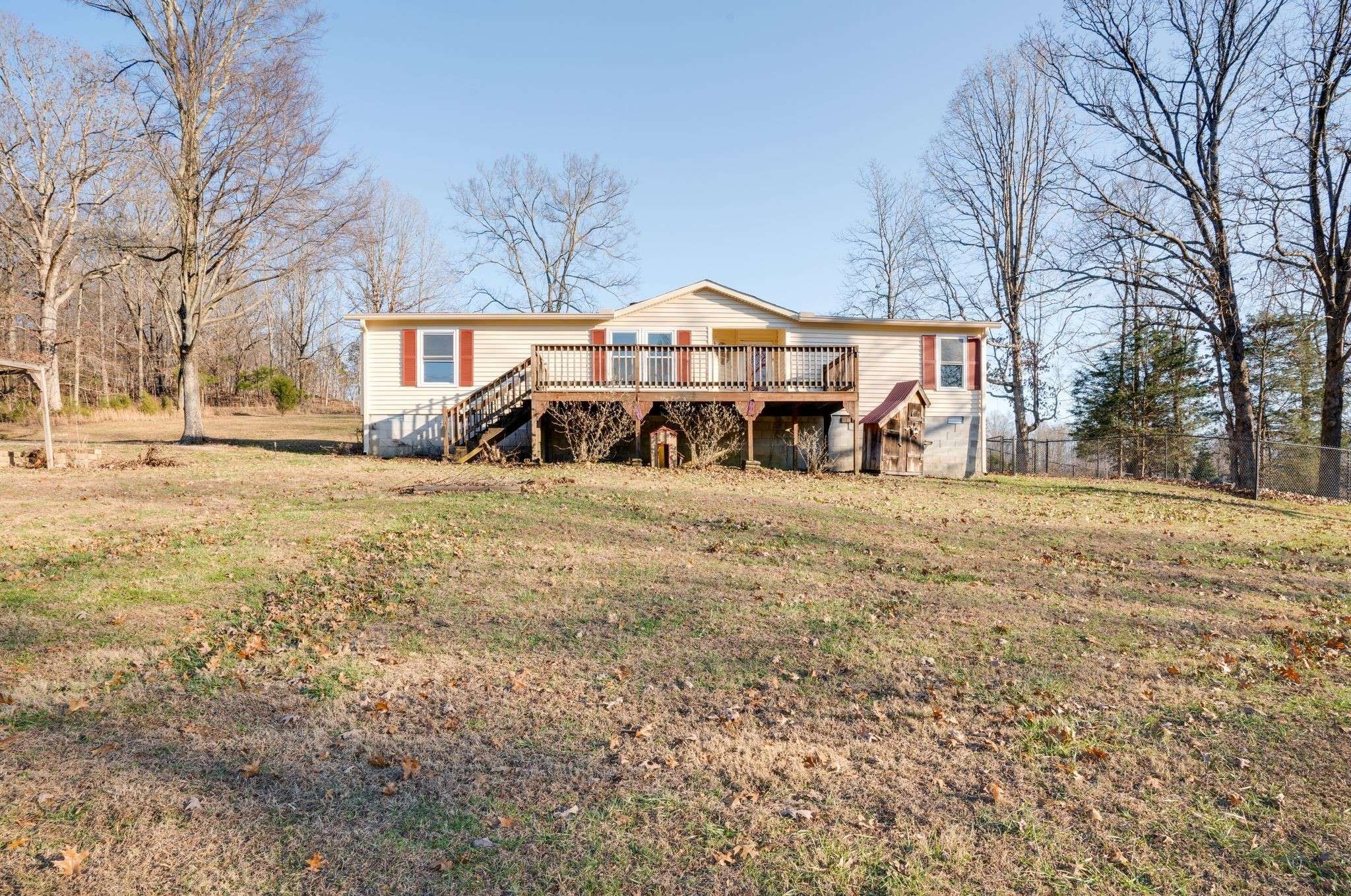 Bethpage, TN 37022,818 Rogues Fork Rd