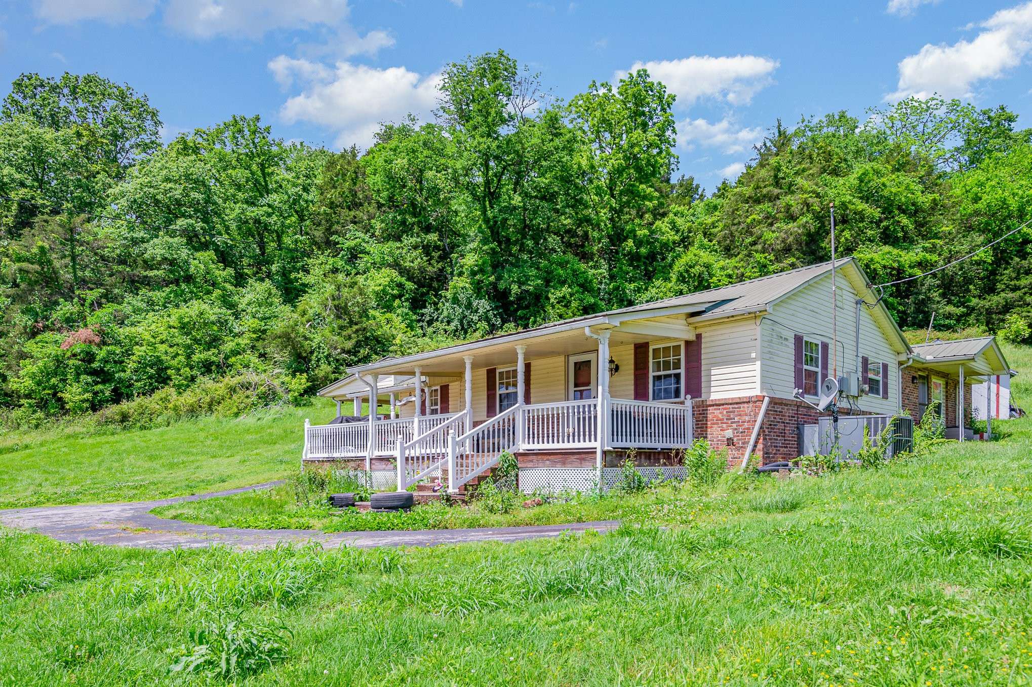Bethpage, TN 37022,6185 Old Highway 31 E
