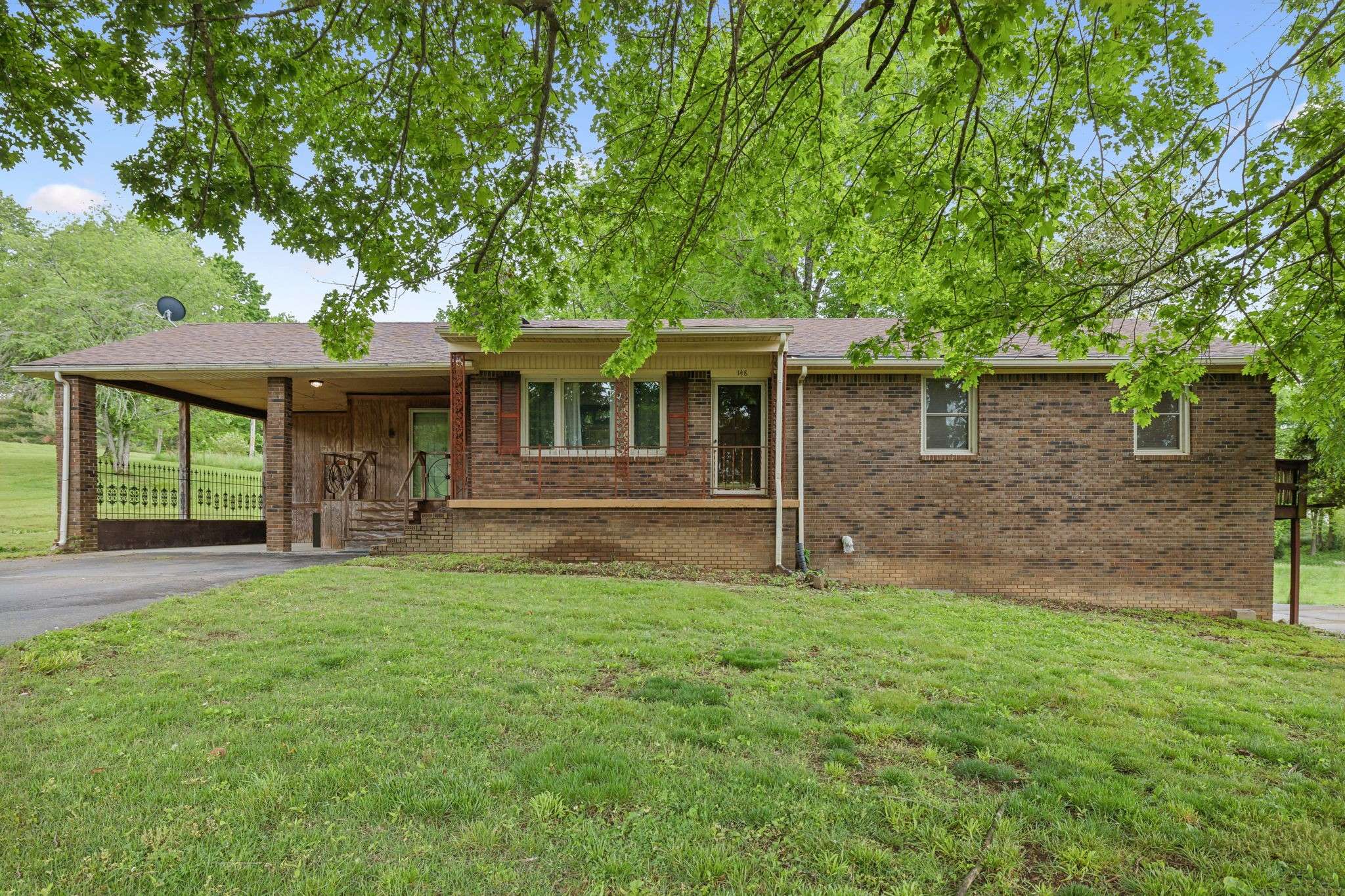 Gordonsville, TN 38563,148 Maple St
