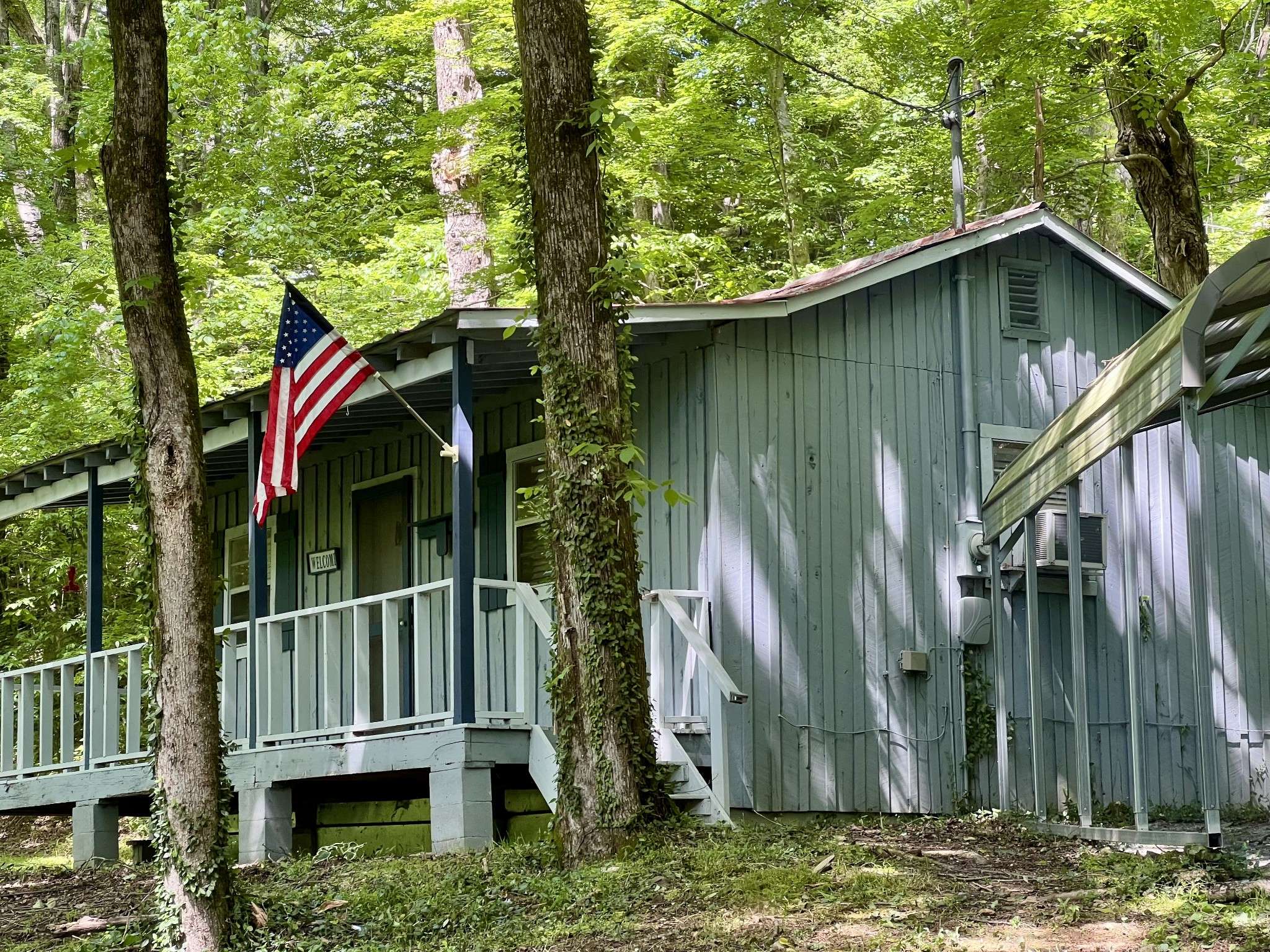 Gainesboro, TN 38562,219 Coys Cove Ln