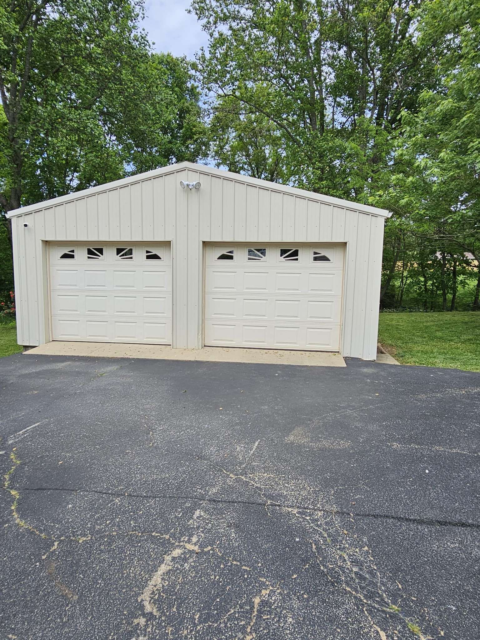 Lafayette, TN 37083,62 Cloudy Ln