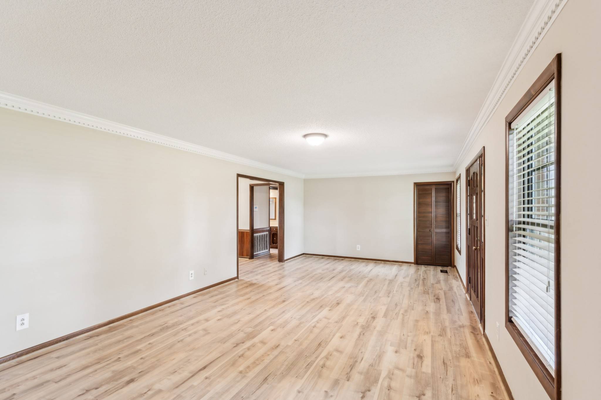Lafayette, TN 37083,5245 Galen Rd