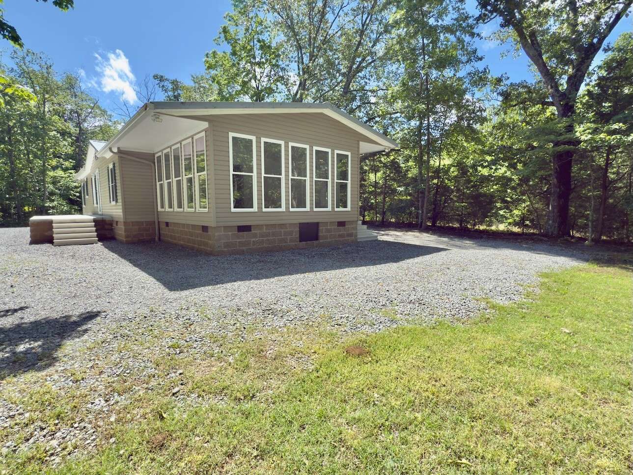 Bradyville, TN 37026,7790 Burt Burgen Rd