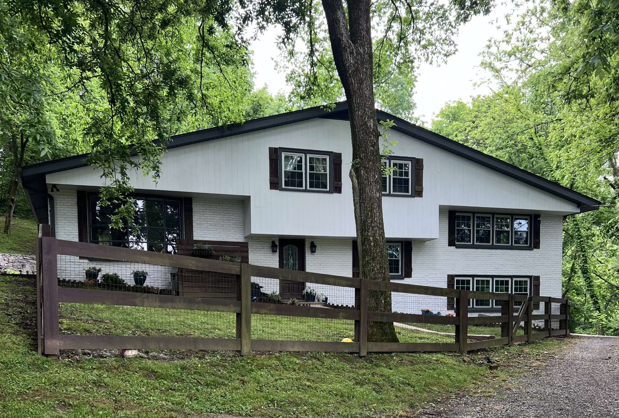 Hendersonville, TN 37075,2440 Center Point Rd