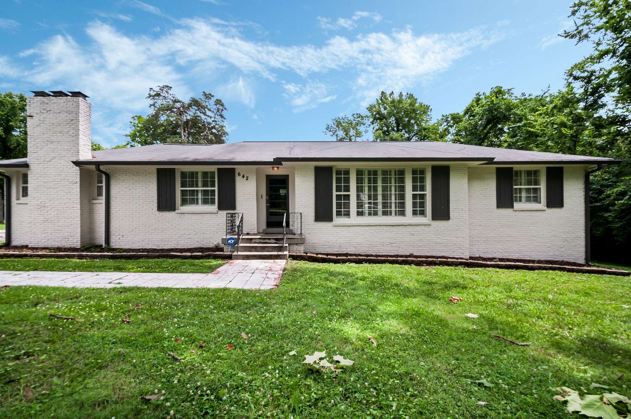 Nashville, TN 37205,642 Brook Hollow Rd