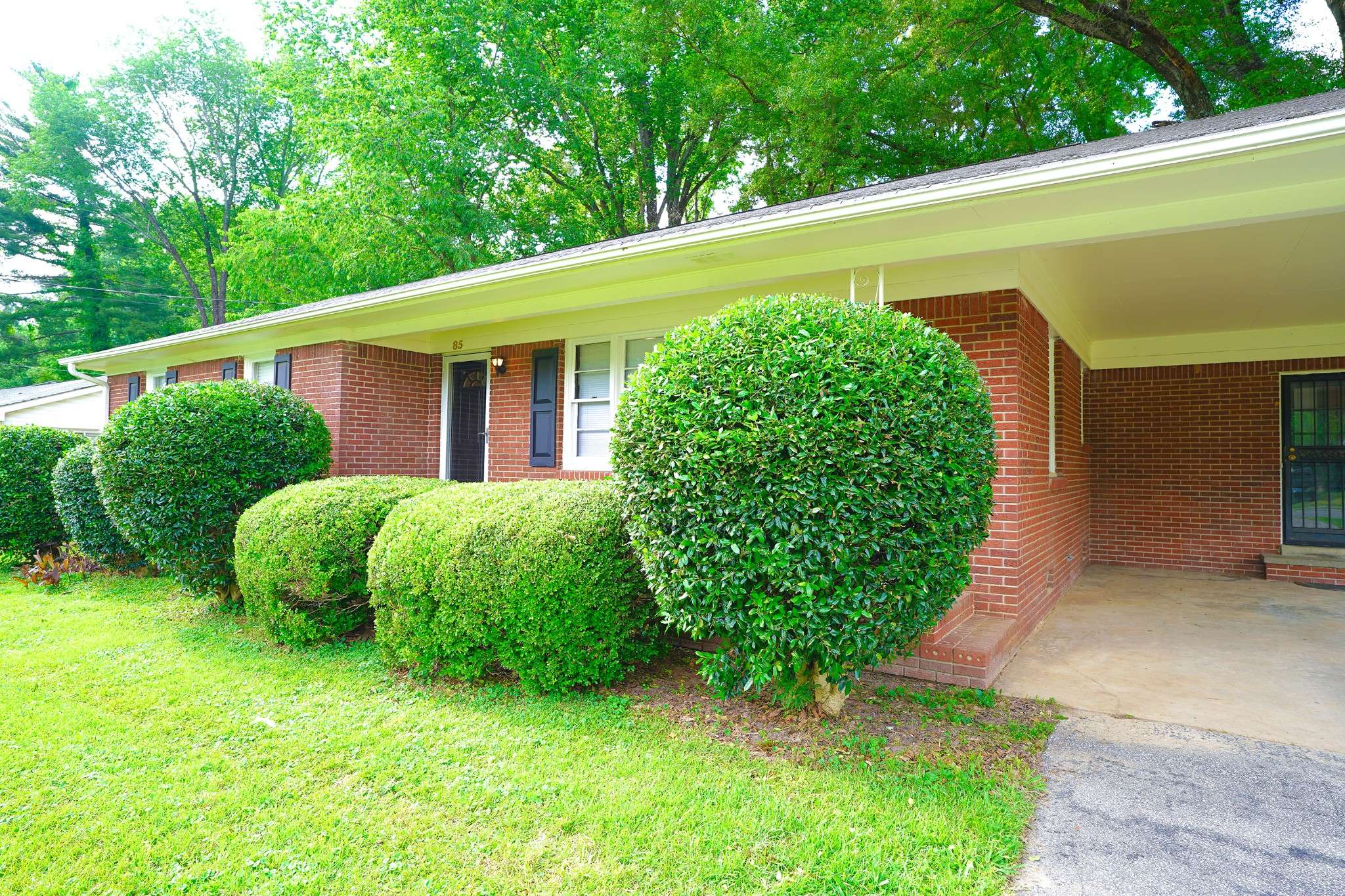 Jackson, TN 38305,85 Charjean Dr