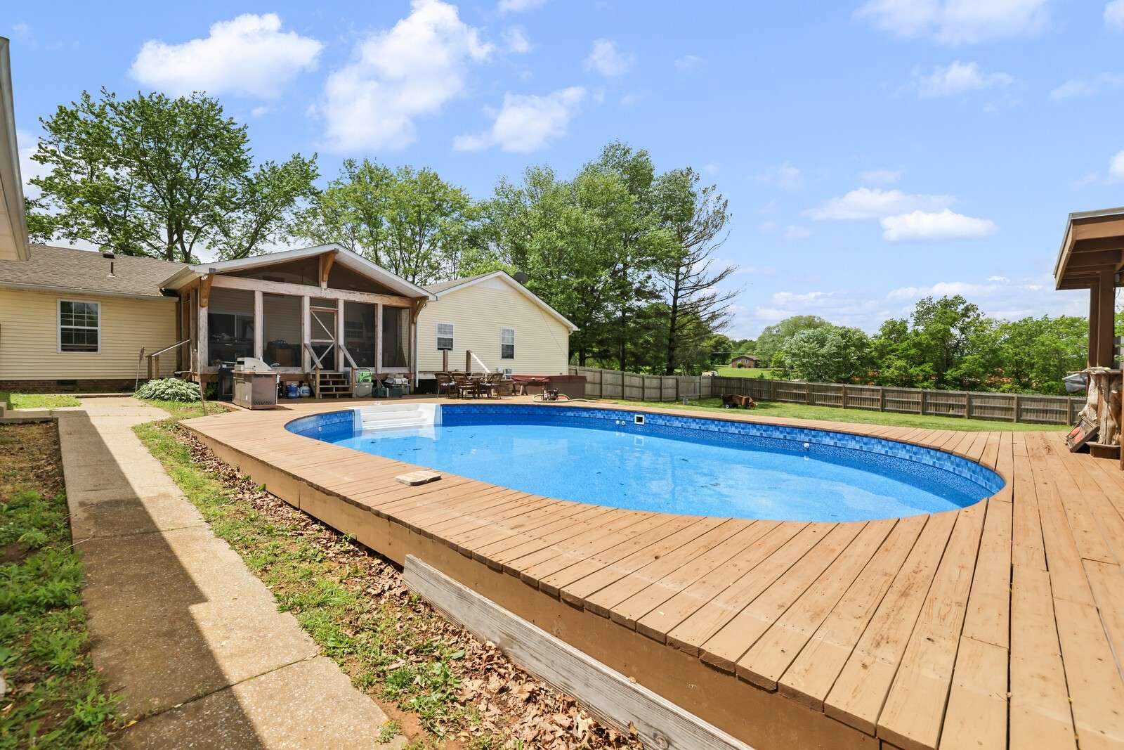 Portland, TN 37148,335 Jim Courtney Rd