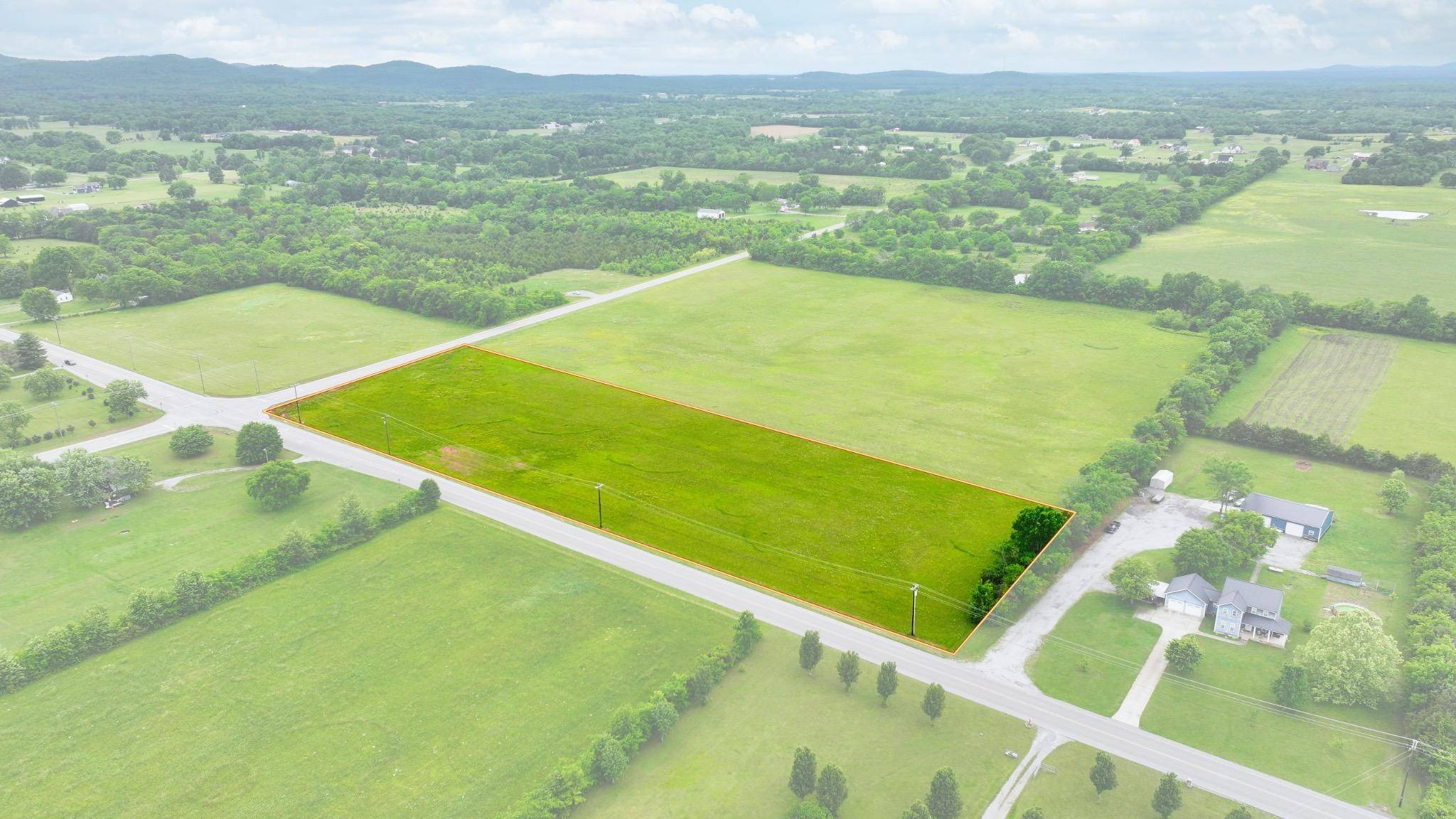Christiana, TN 37037,1 Sledge Rd