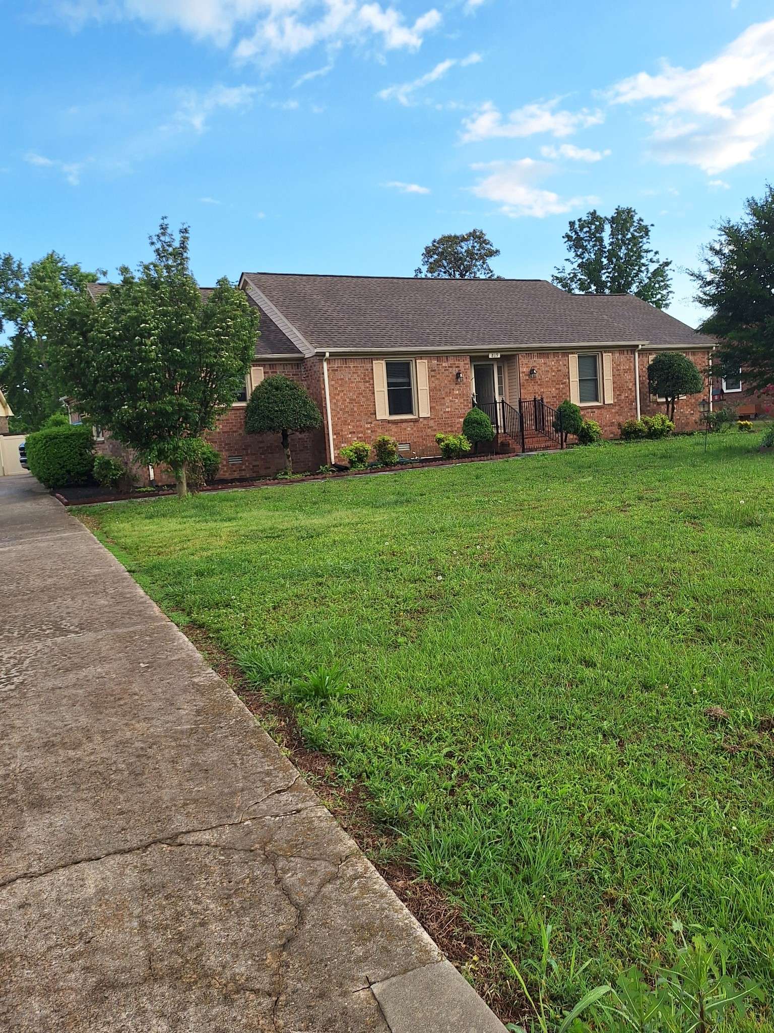Murfreesboro, TN 37129,819 W Thompson Ln