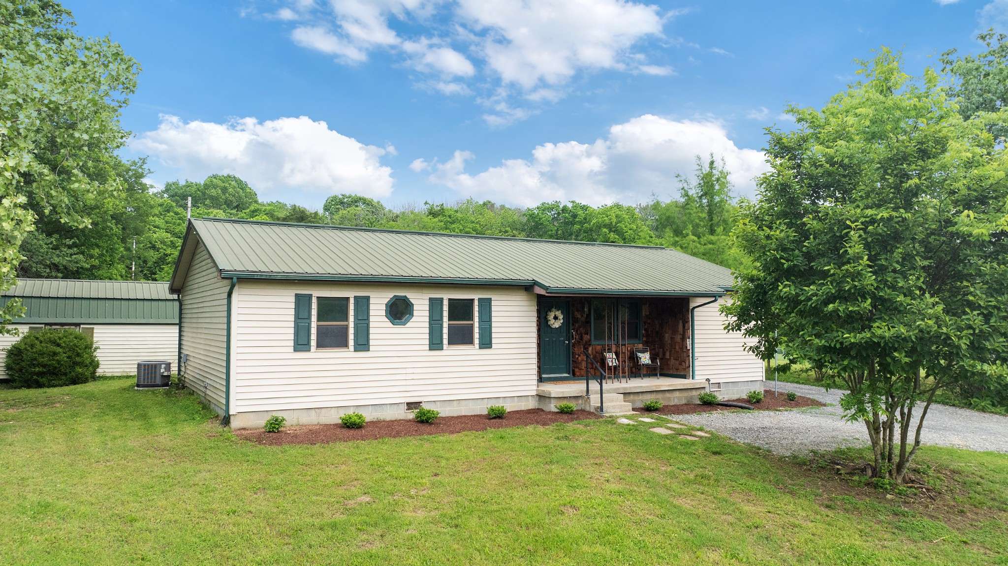 Bethpage, TN 37022,1825 Highway 231 #S