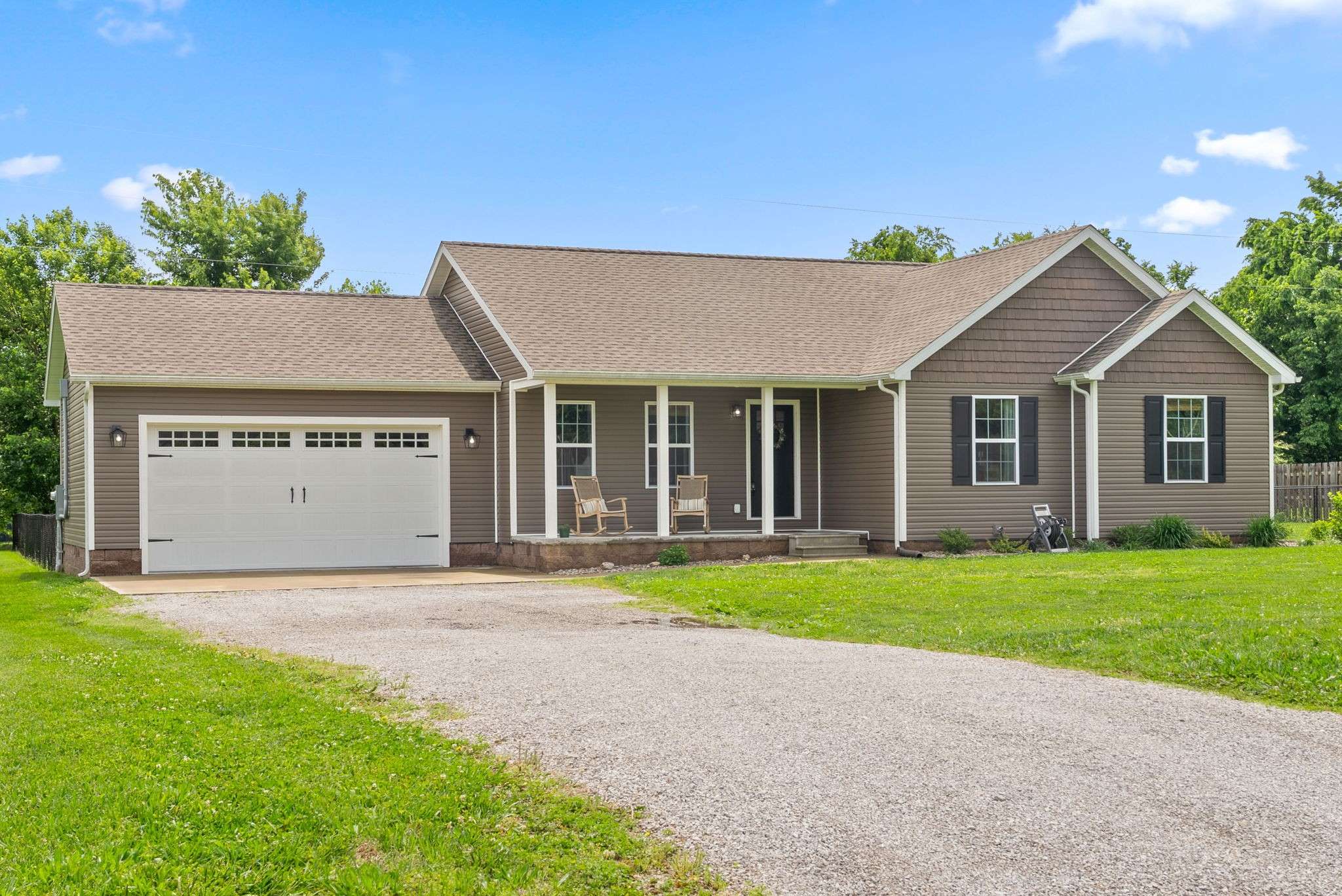 Hopkinsville, KY 42240,9646 Old Madisonville Rd