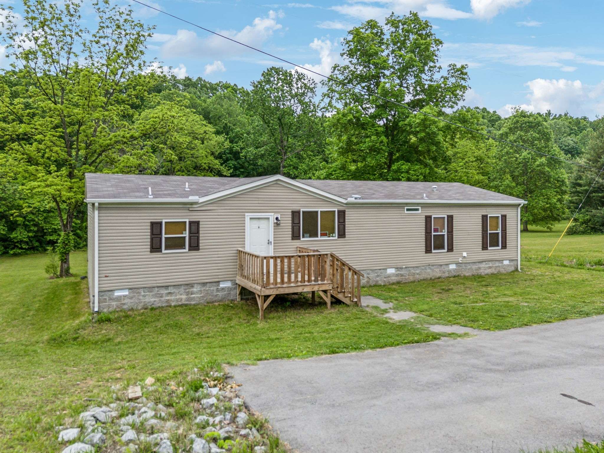 Westmoreland, TN 37186,6834 Highway 31 #E