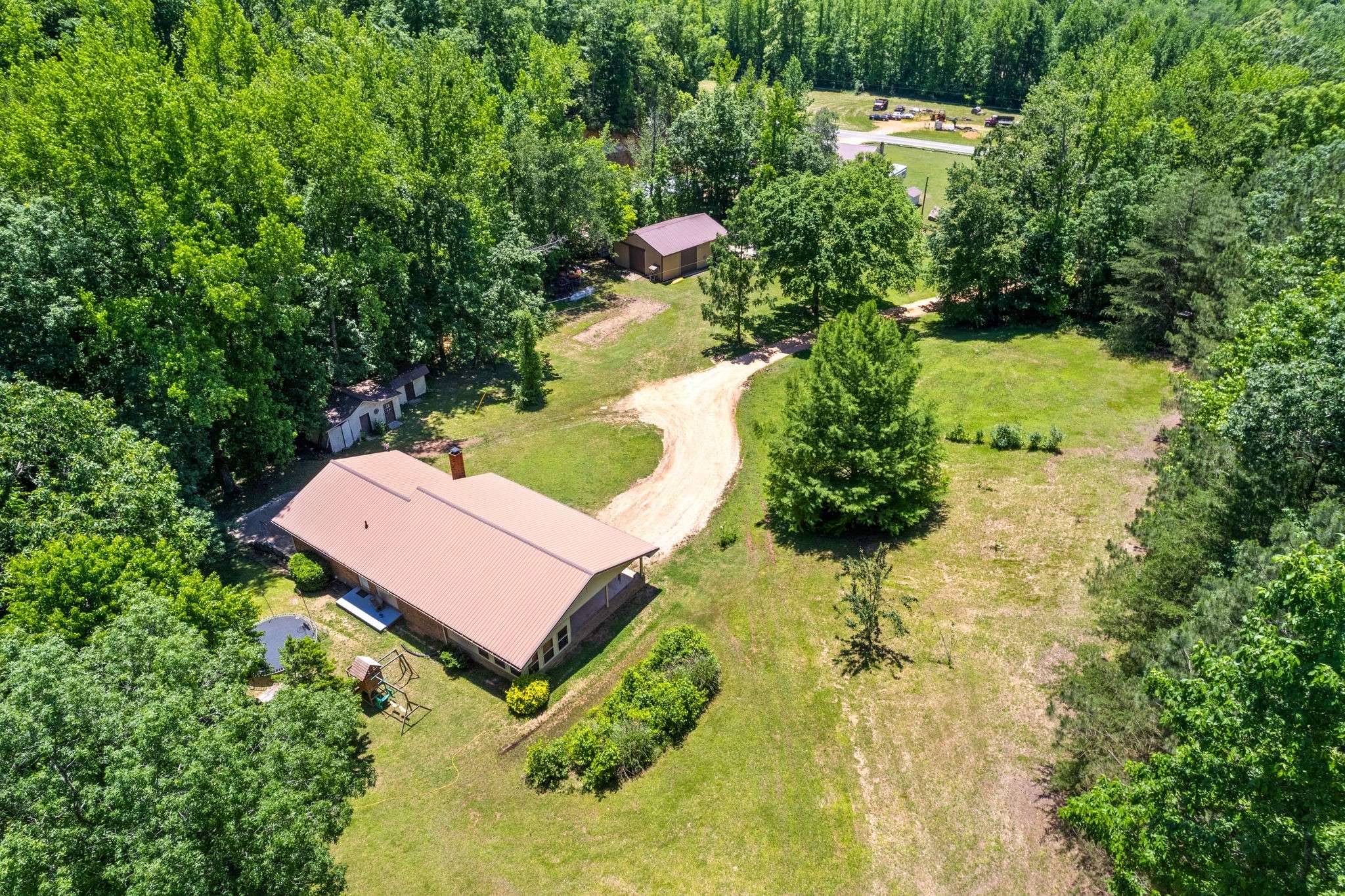Lobelville, TN 37097,6846 Crooked Creek Rd