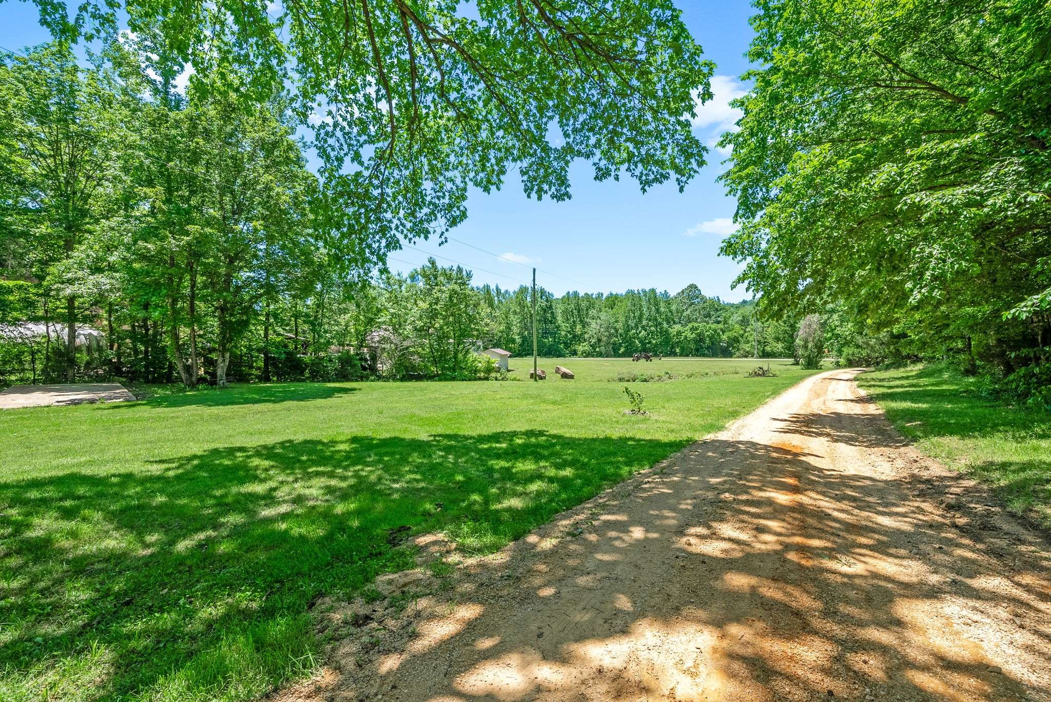 Lobelville, TN 37097,6846 Crooked Creek Rd