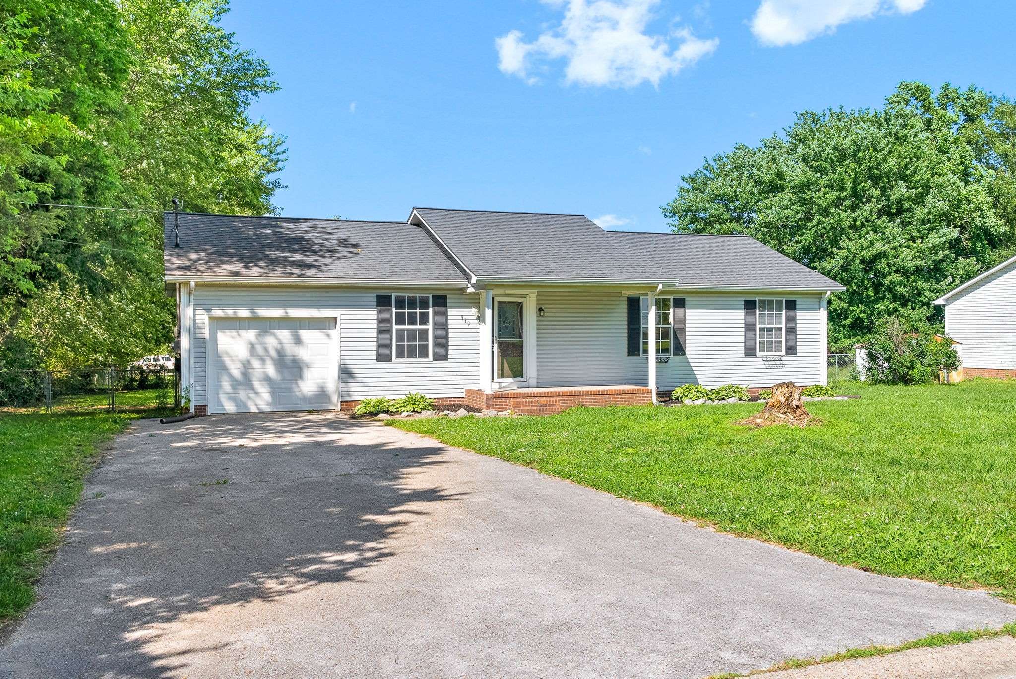 Oak Grove, KY 42262,919 Linda Dr