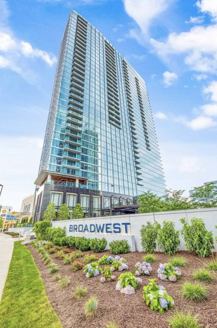 Nashville, TN 37203,1616 West End Avenue #2008