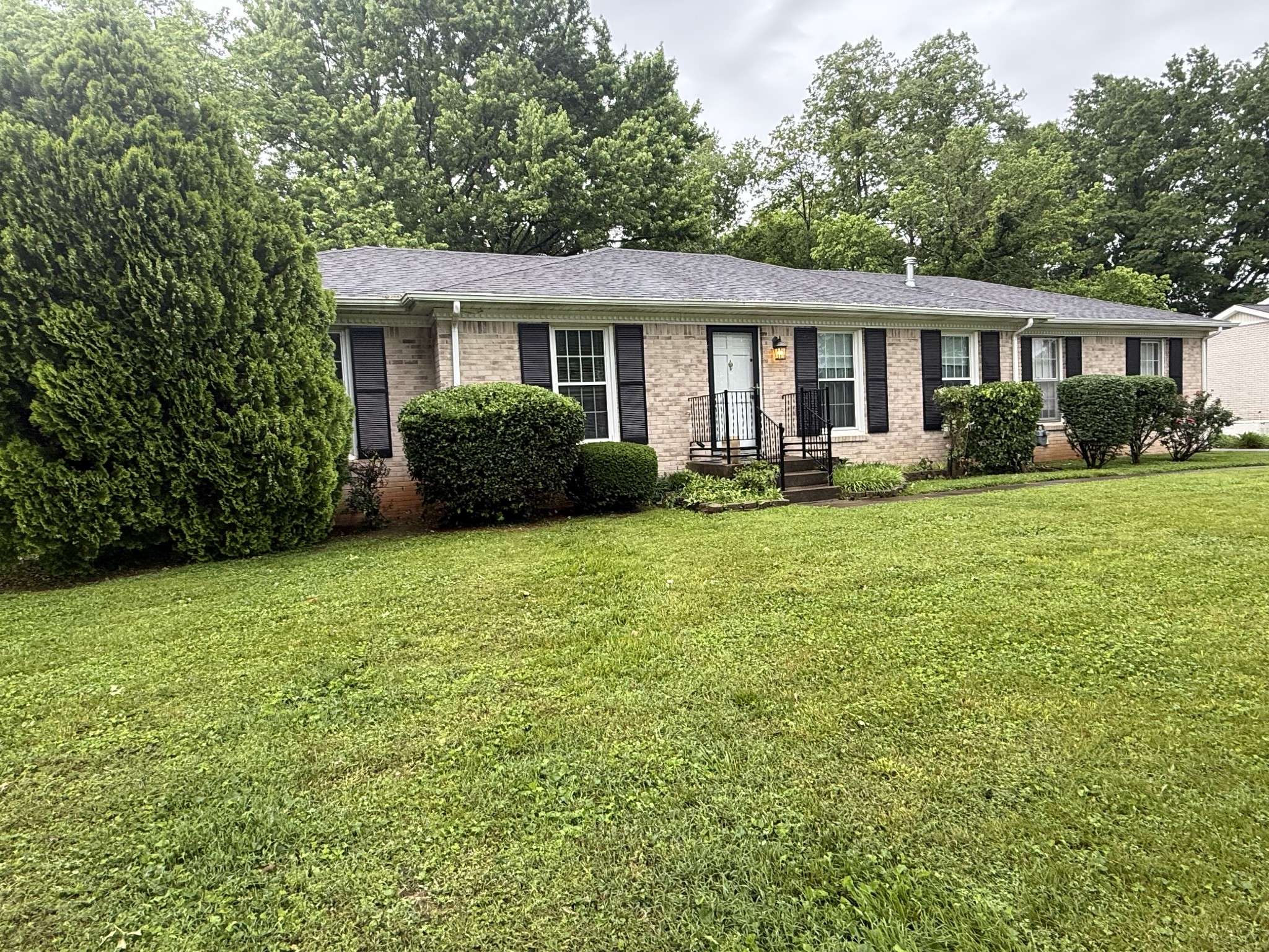Clarksville, TN 37042,207 Short St