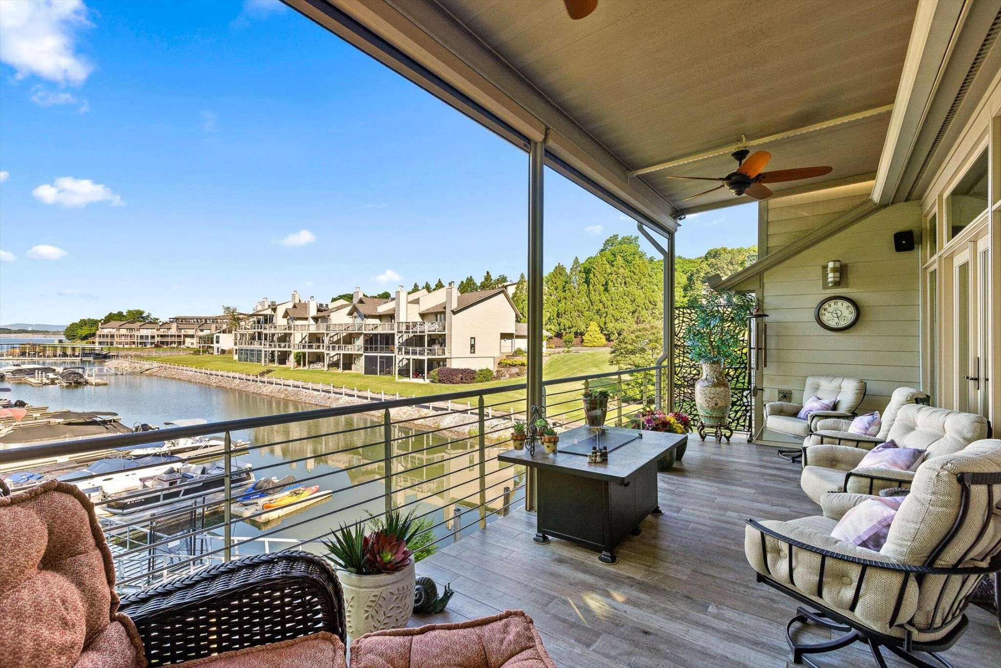 Chattanooga, TN 37415,4274 Lakeshore Lane #104