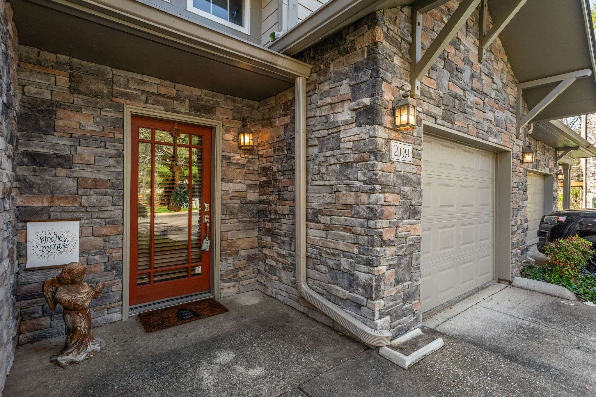 Nashville, TN 37221,320 Old Hickory Blvd #2109