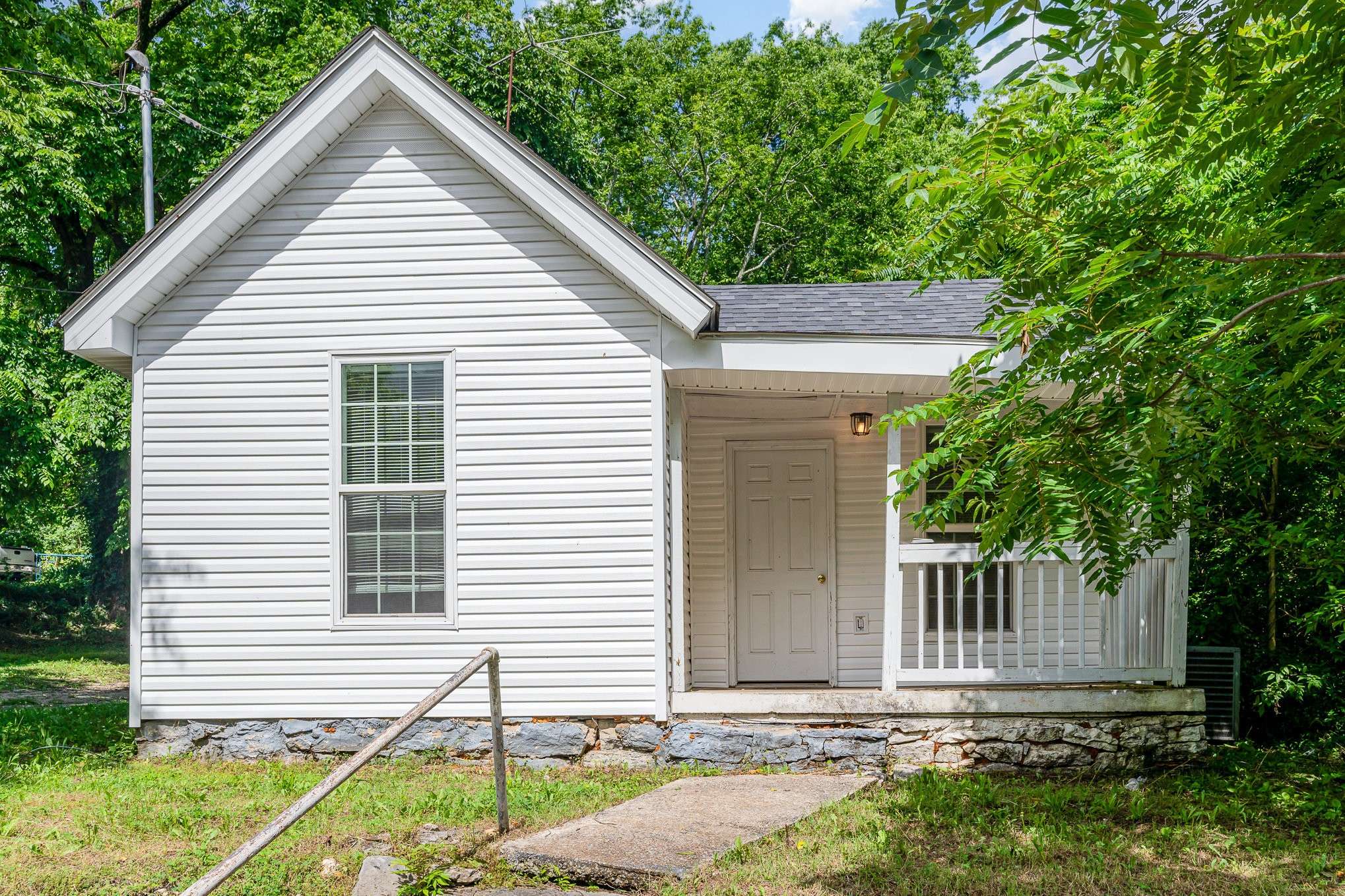 Columbia, TN 38401,1018 Bridge St