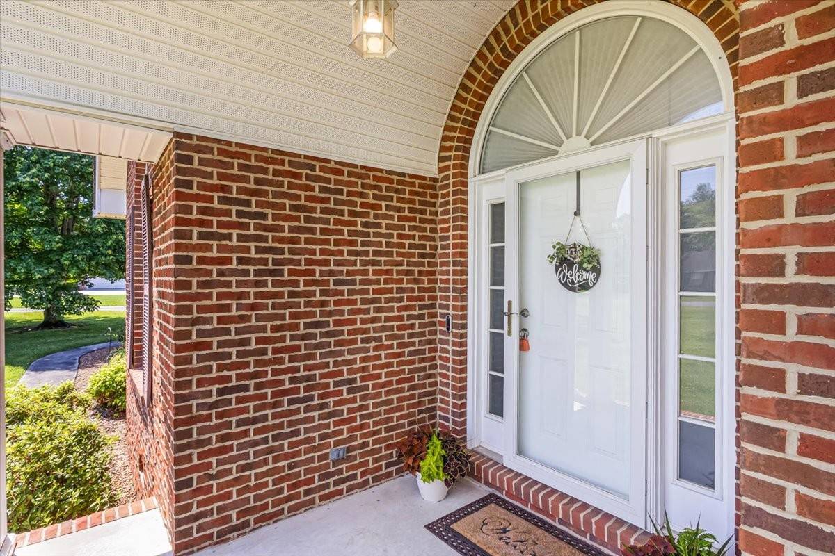 Manchester, TN 37355,496 Big Oak Dr