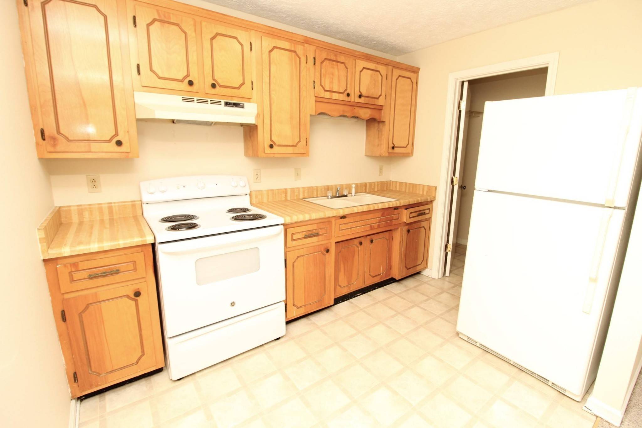 Hopkinsville, KY 42240,106 Koffman Dr #F8