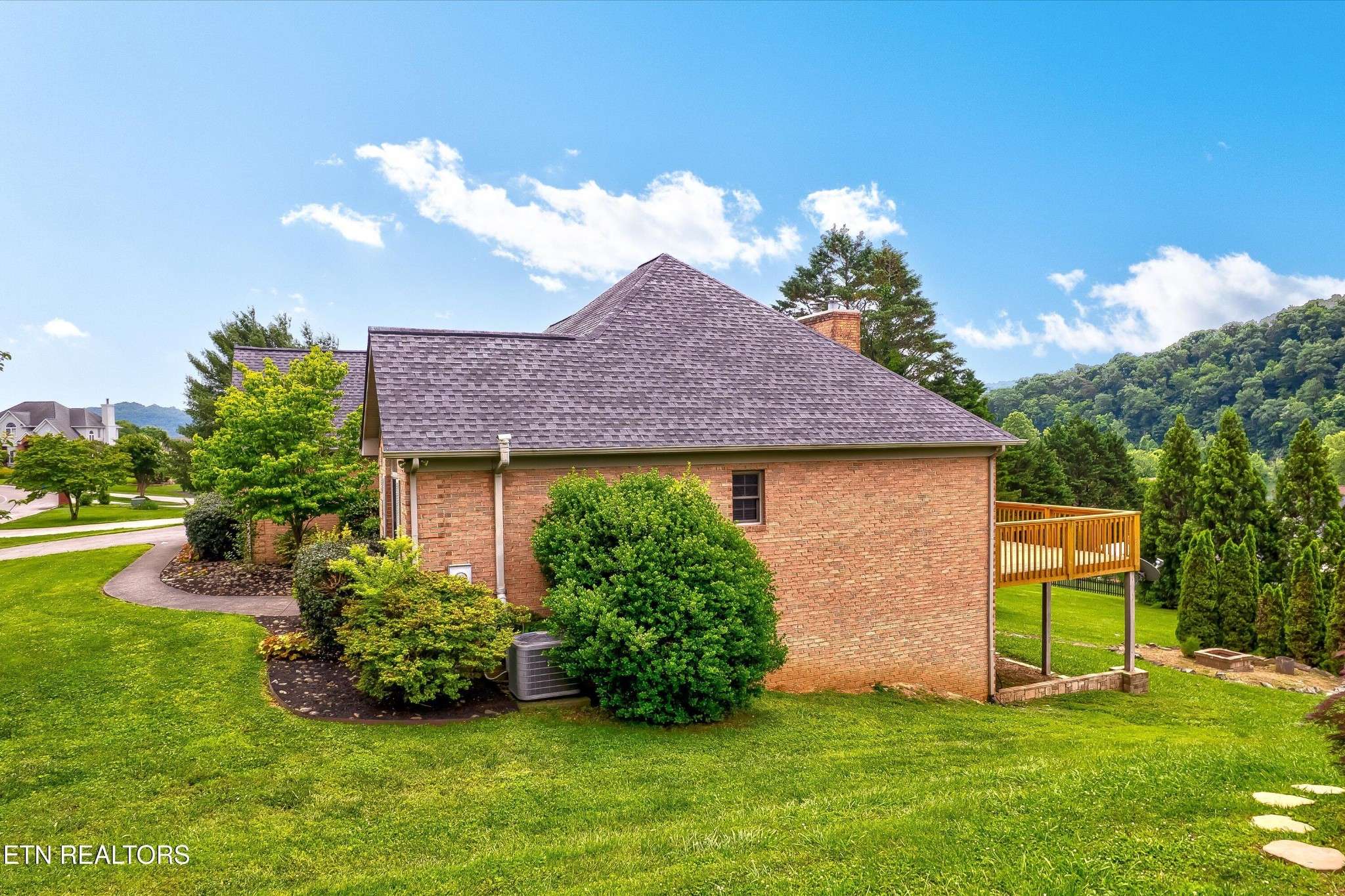 Clinton, TN 37716,113 Lakeview Place
