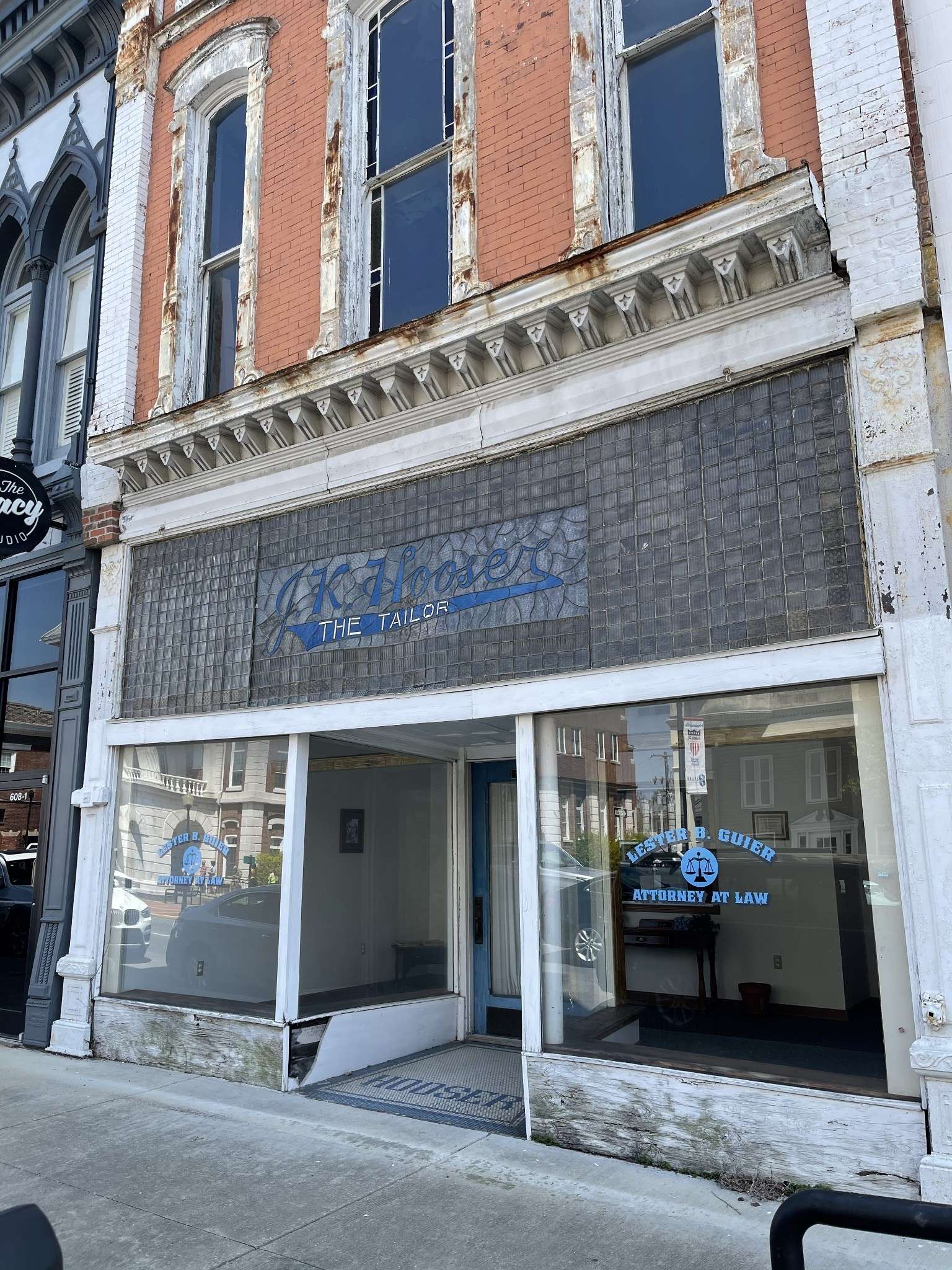 Hopkinsville, KY 42240,610 S Main St