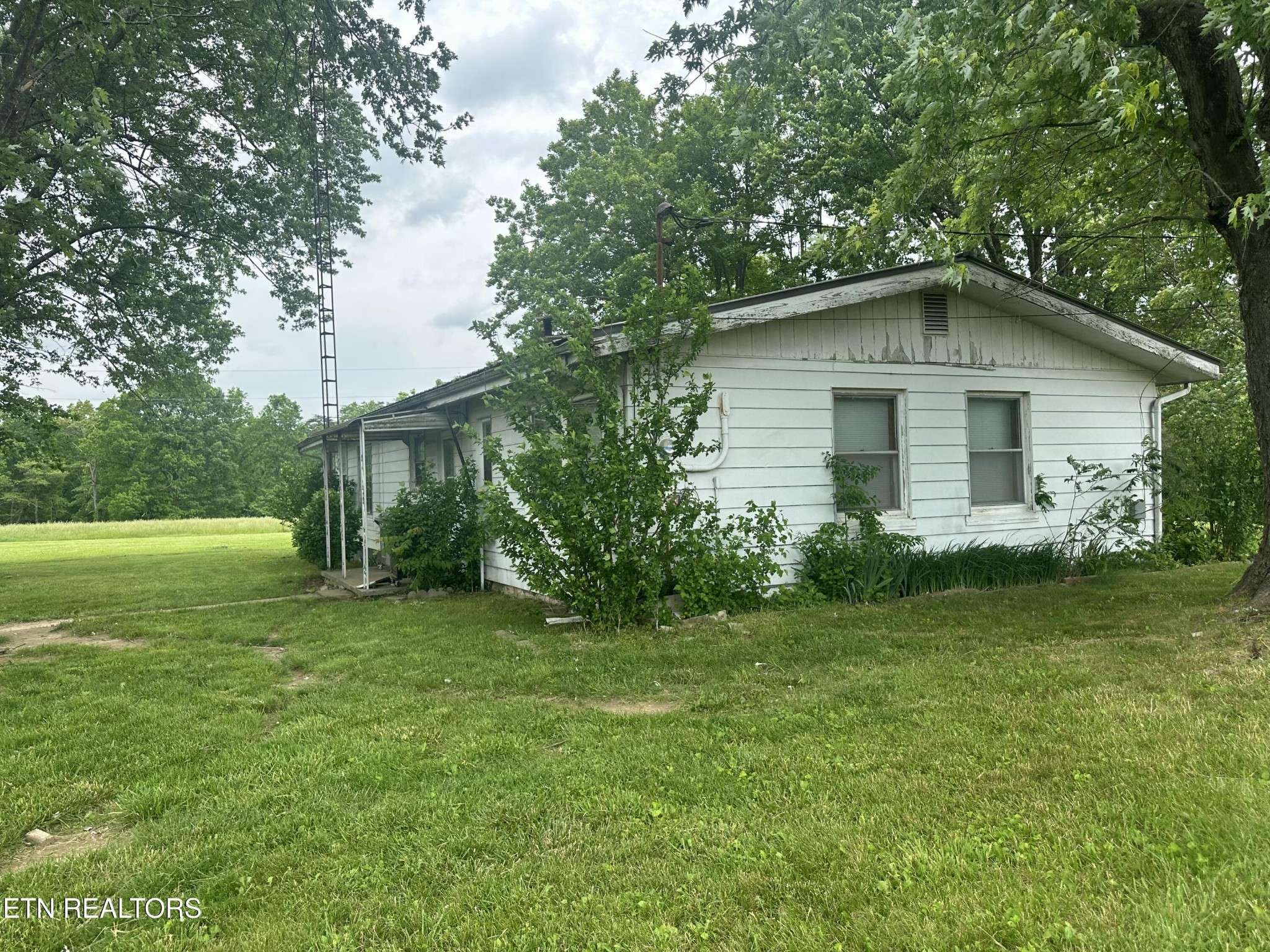 Crossville, TN 38571,240 Tate Rd