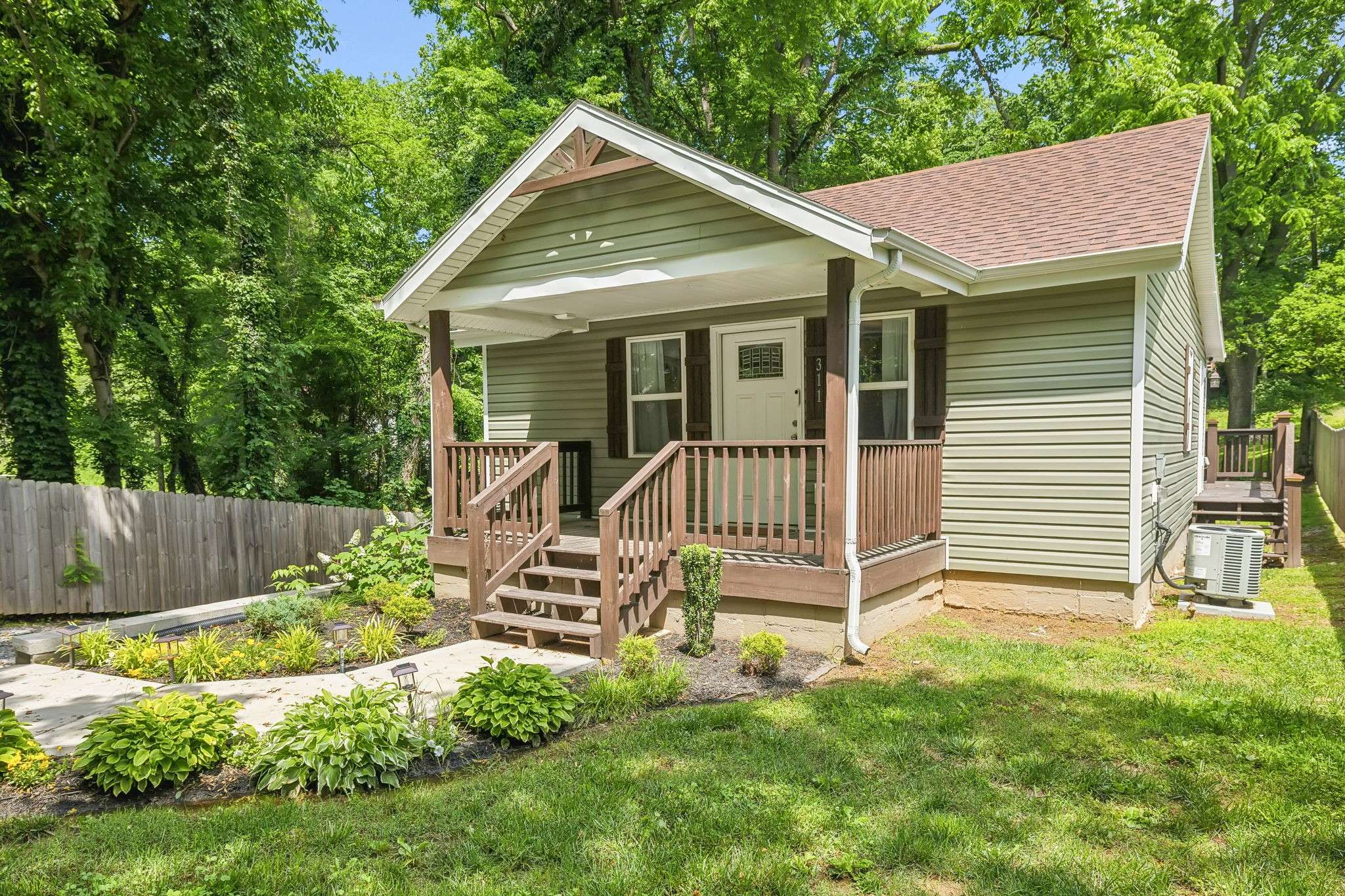 Clarksville, TN 37042,311 Locust St