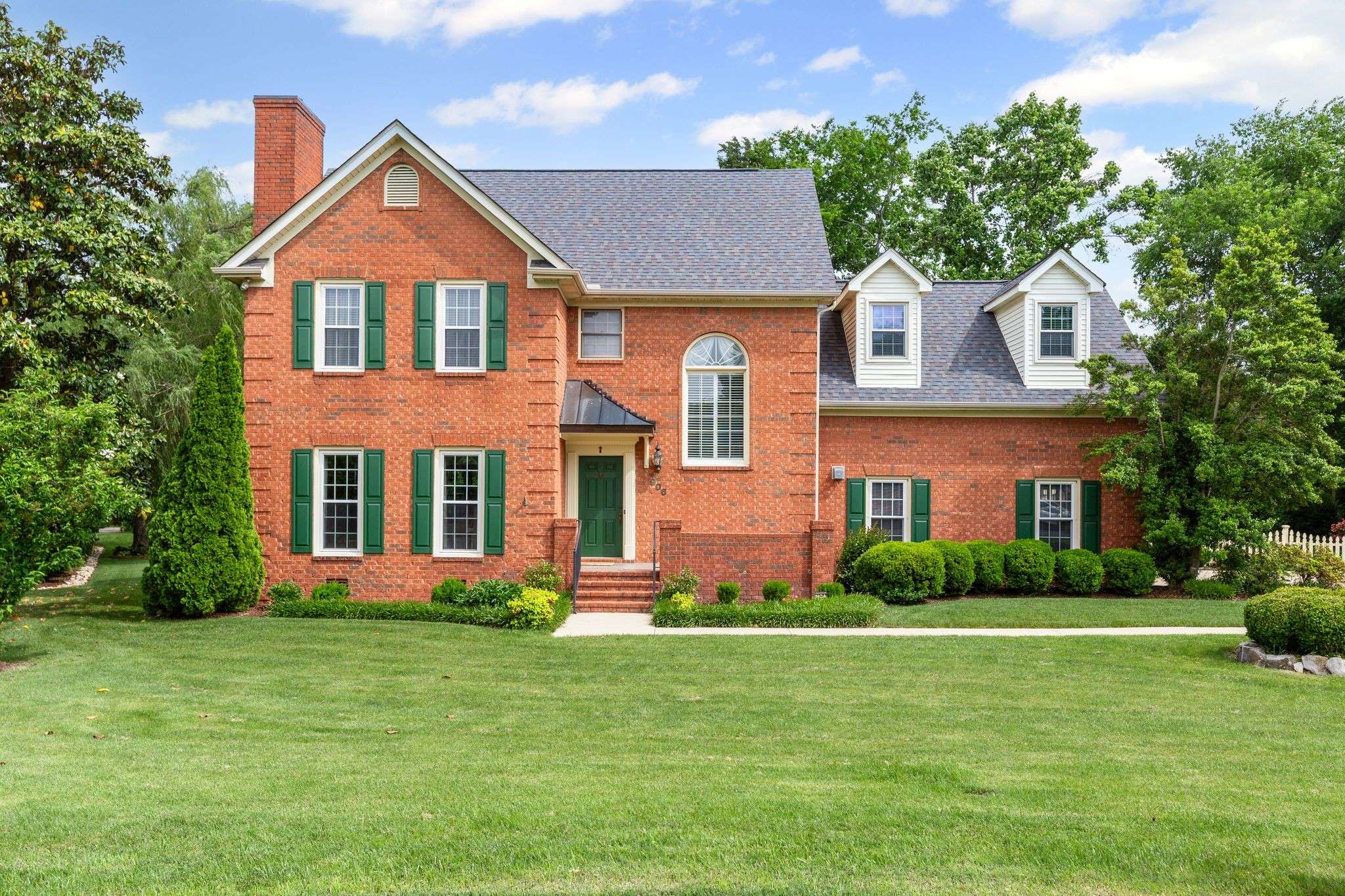 Murfreesboro, TN 37129,906 Knight Circle