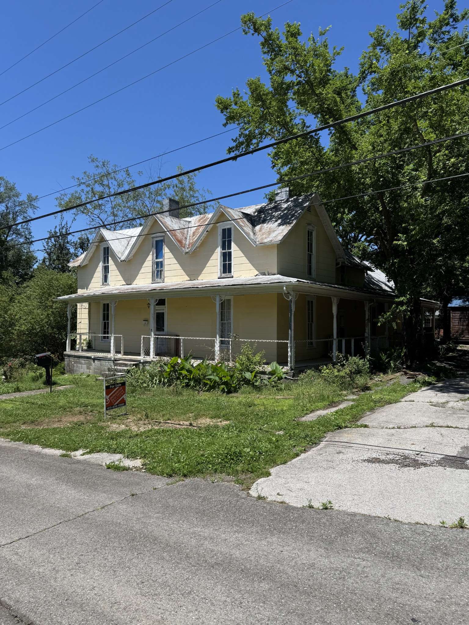 Centerville, TN 37033,112 W Hackberry St