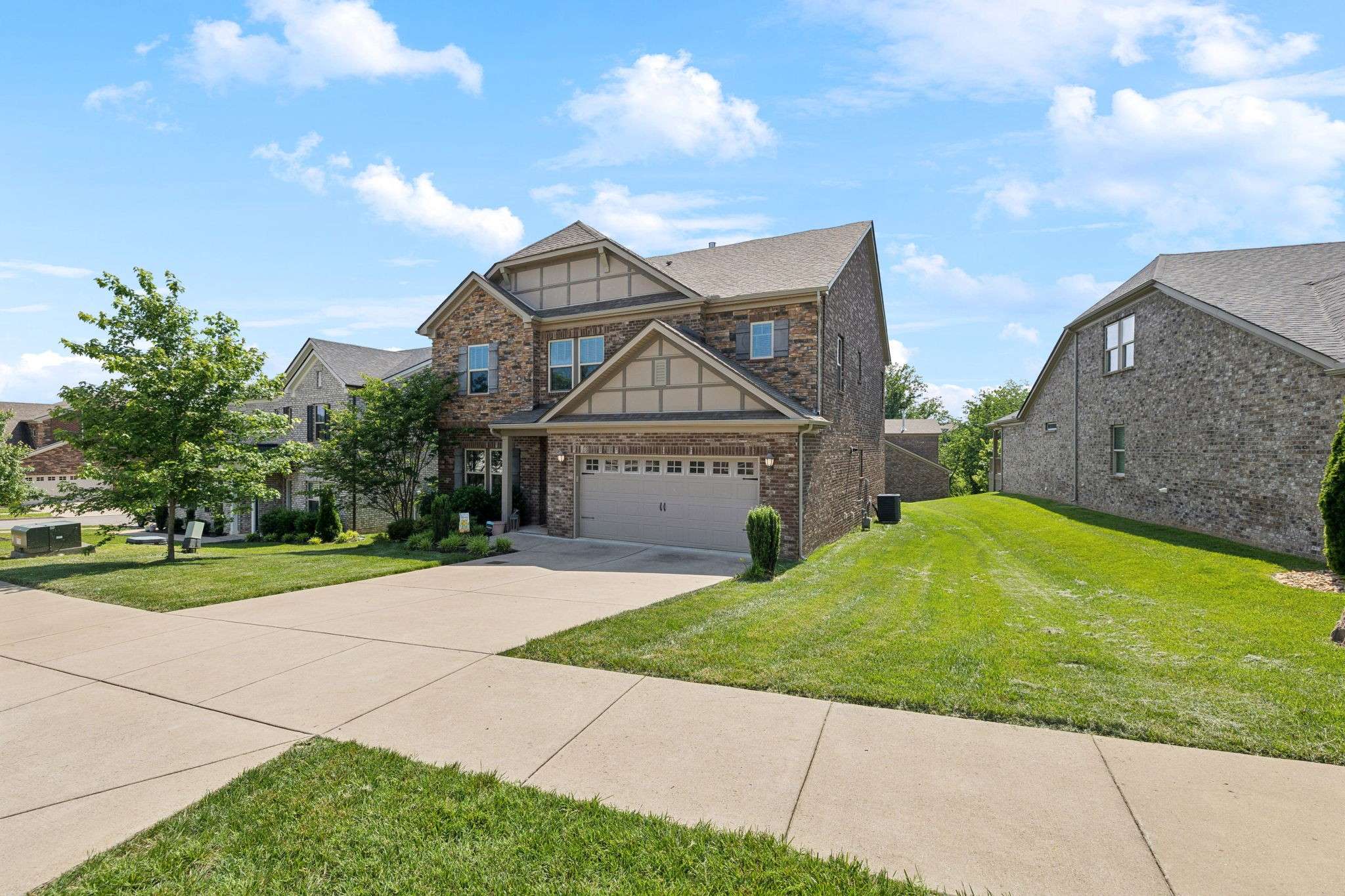 Goodlettsville, TN 37072,633 Fall Creek Cir