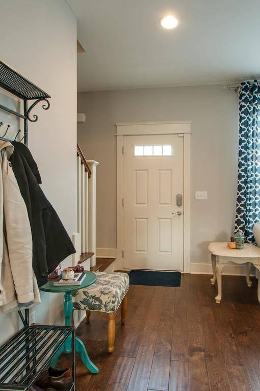 Nashville, TN 37206,121 Porter Ter