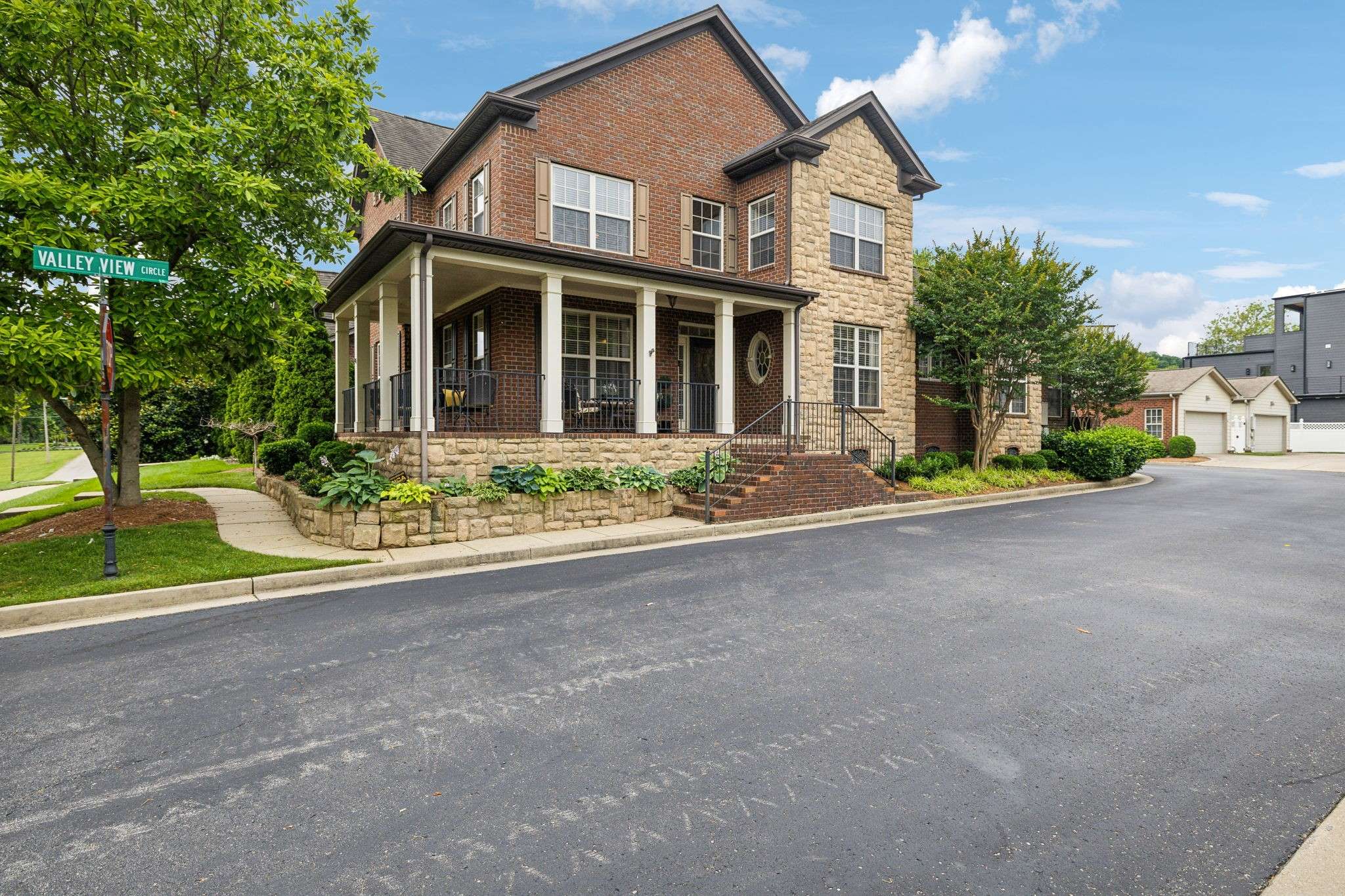 Brentwood, TN 37027,801 Valley View Cir