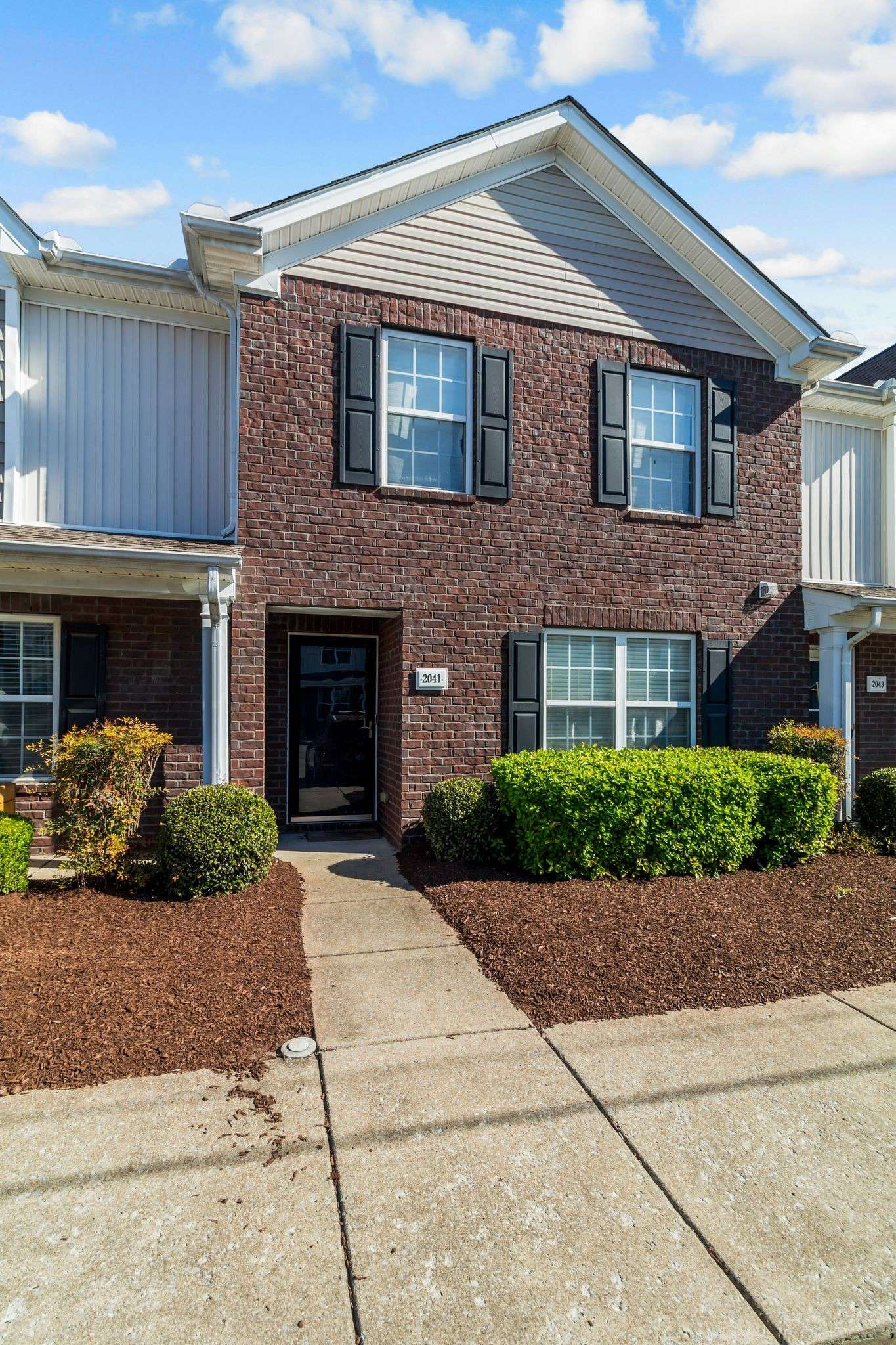 La Vergne, TN 37086,2041 George Buchanan Dr