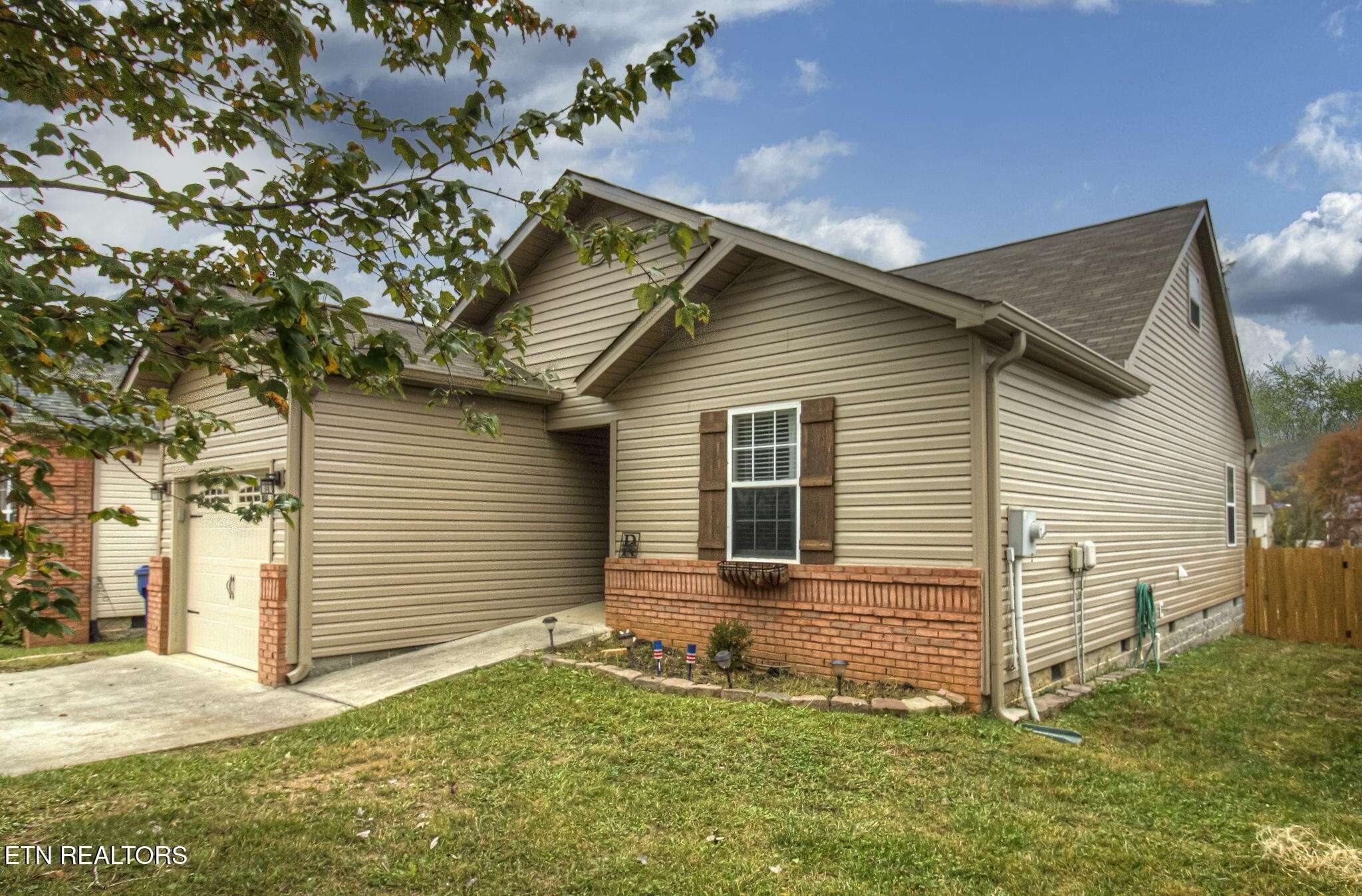 Knoxville, TN 37932,1659 Sails Way
