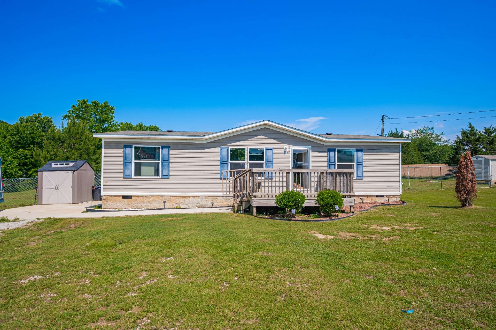 Hillsboro, TN 37342,113 S B St