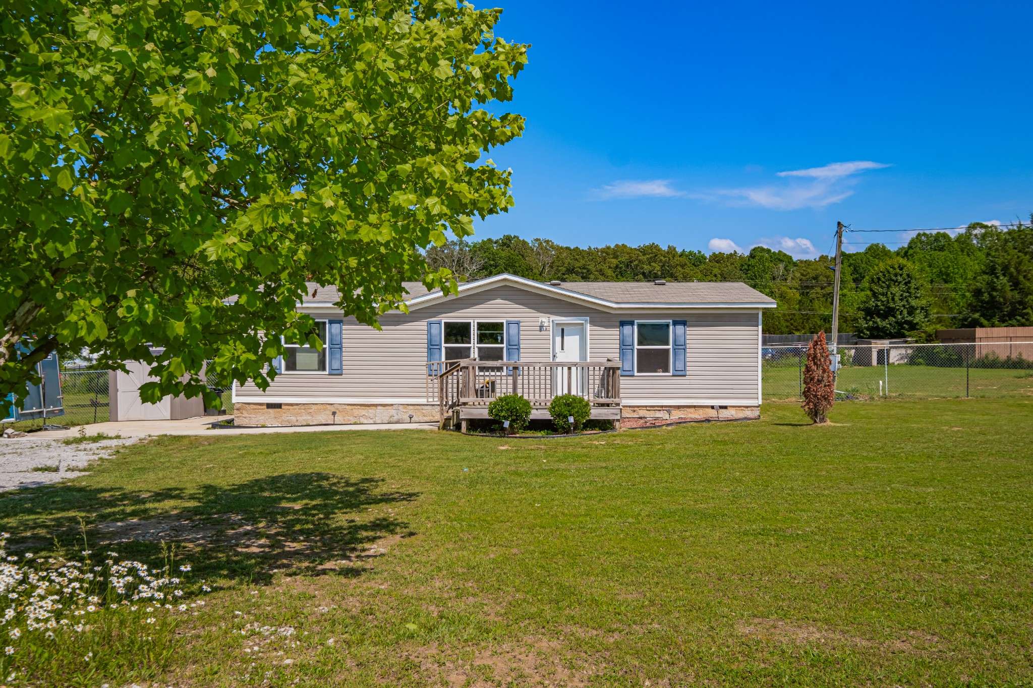 Hillsboro, TN 37342,113 S B St