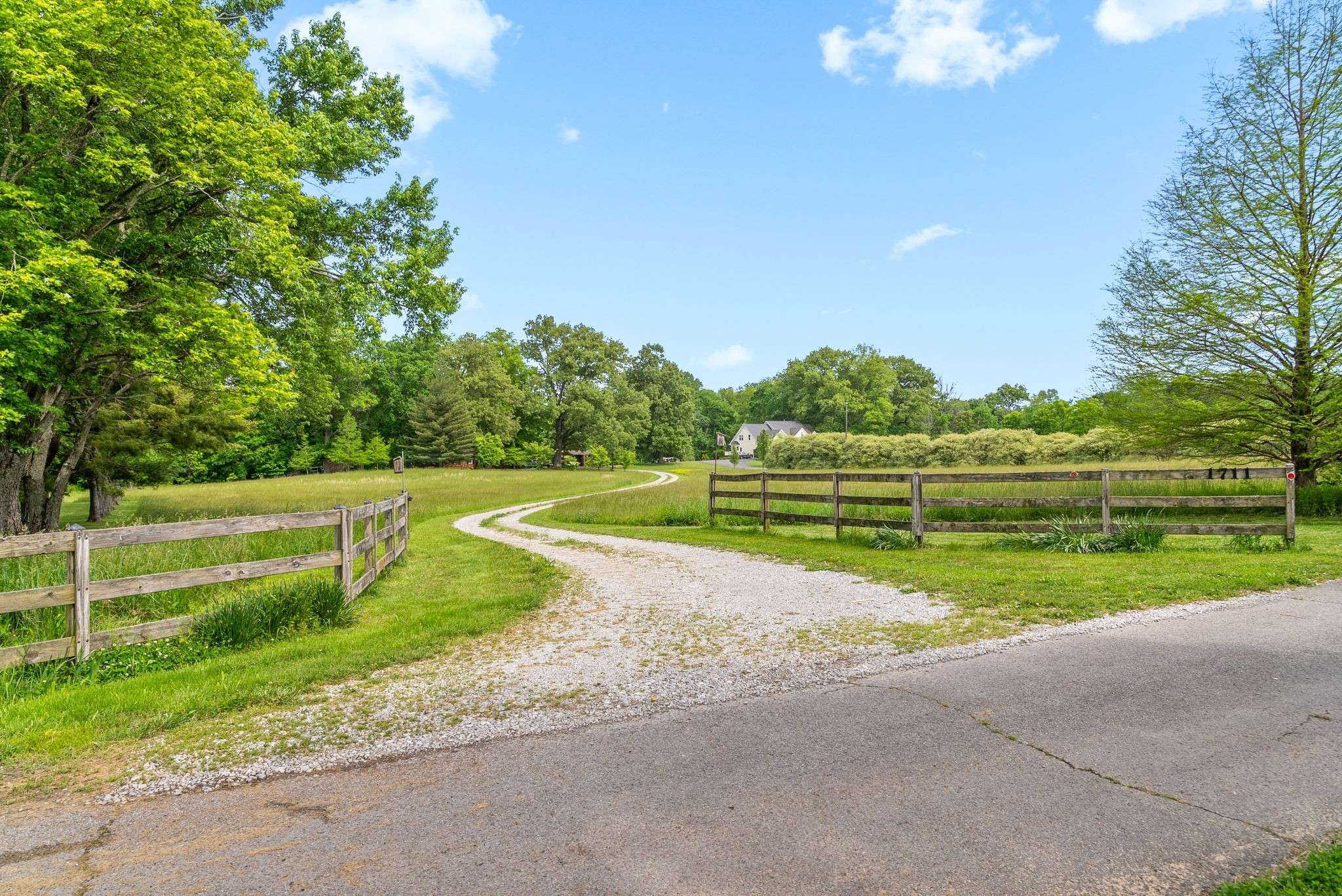 Hopkinsville, KY 42240,1711 Lovers Ln
