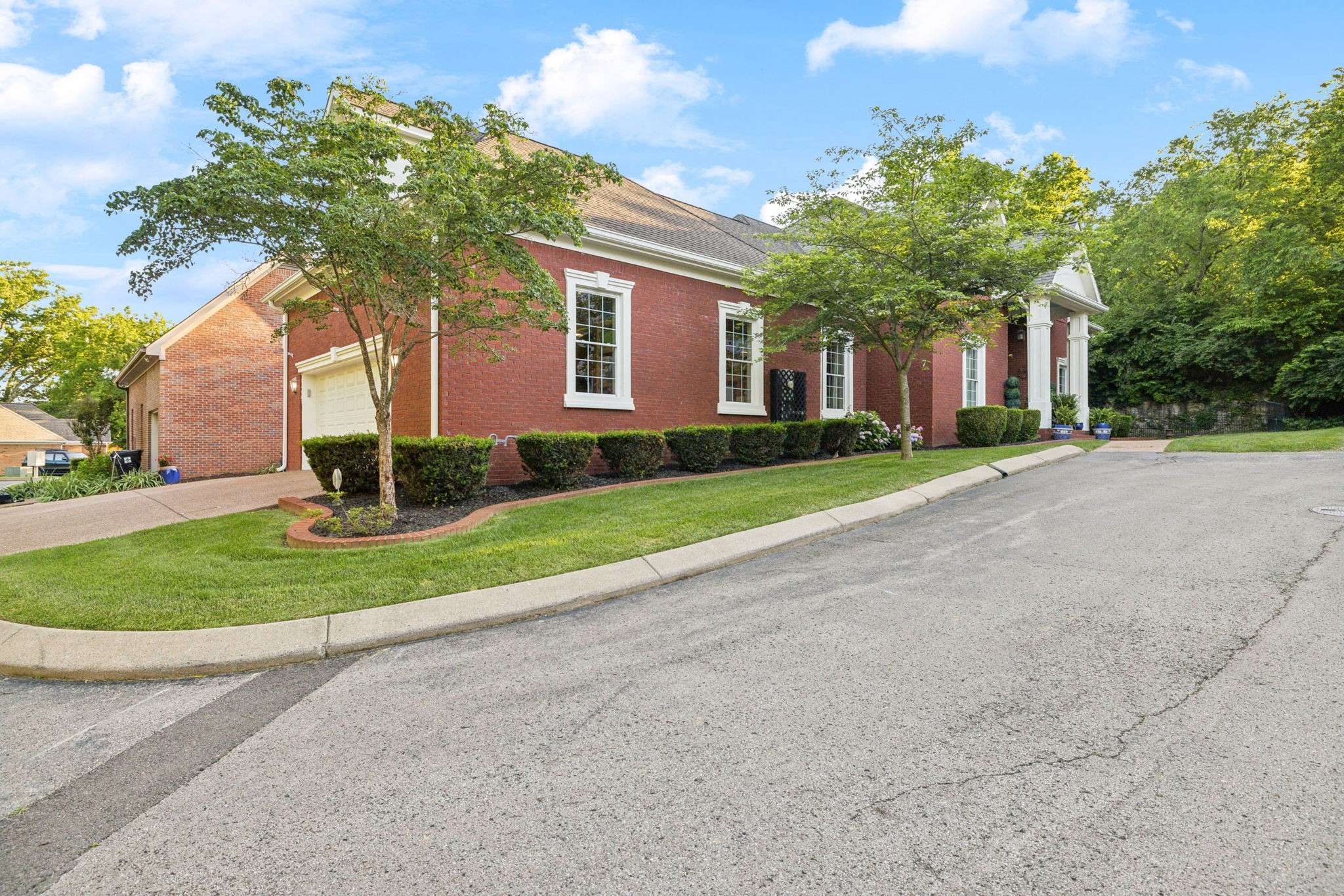 Columbia, TN 38401,314 W 6th St #7