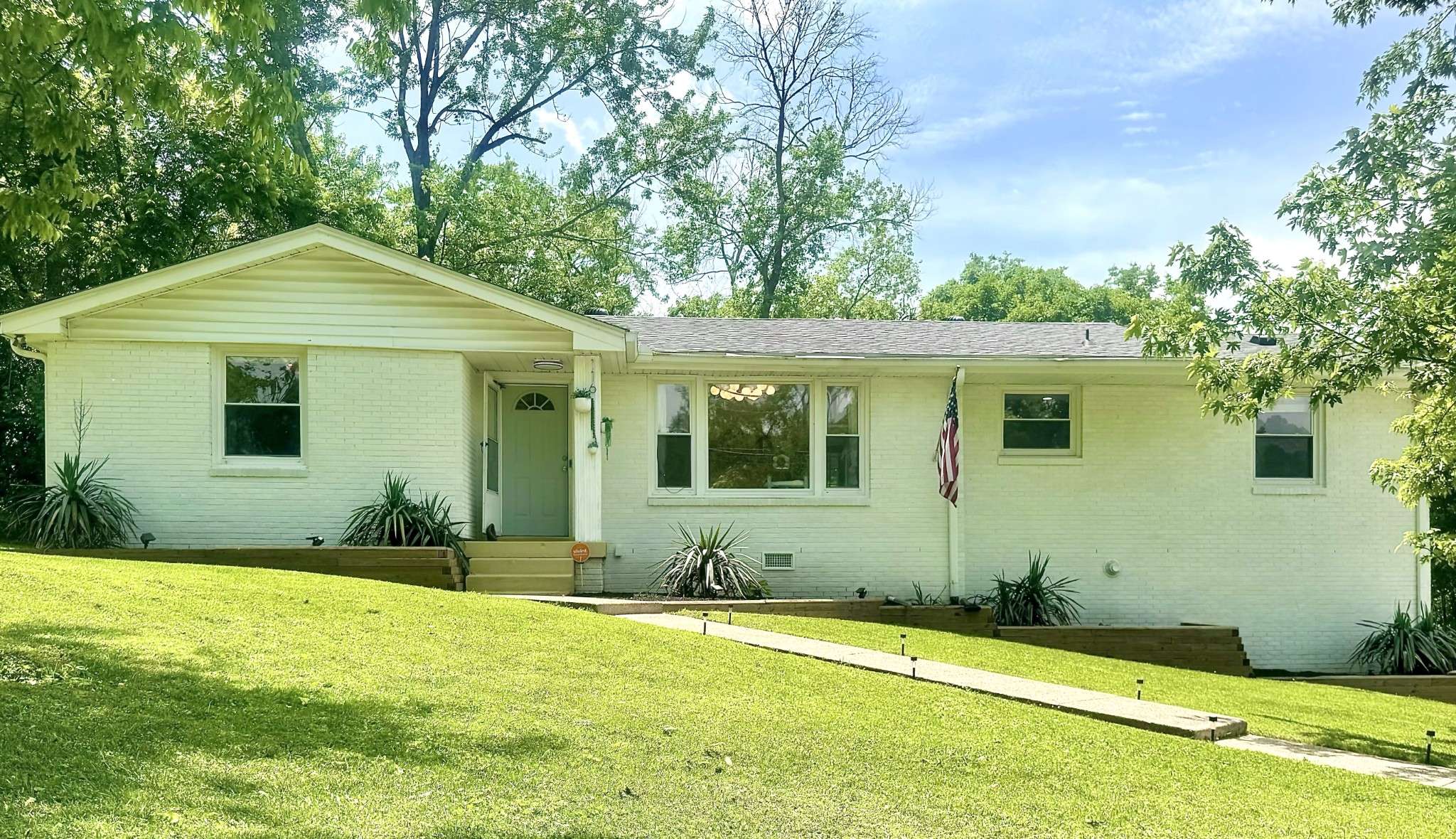 Hendersonville, TN 37075,116 Robinhood Cir
