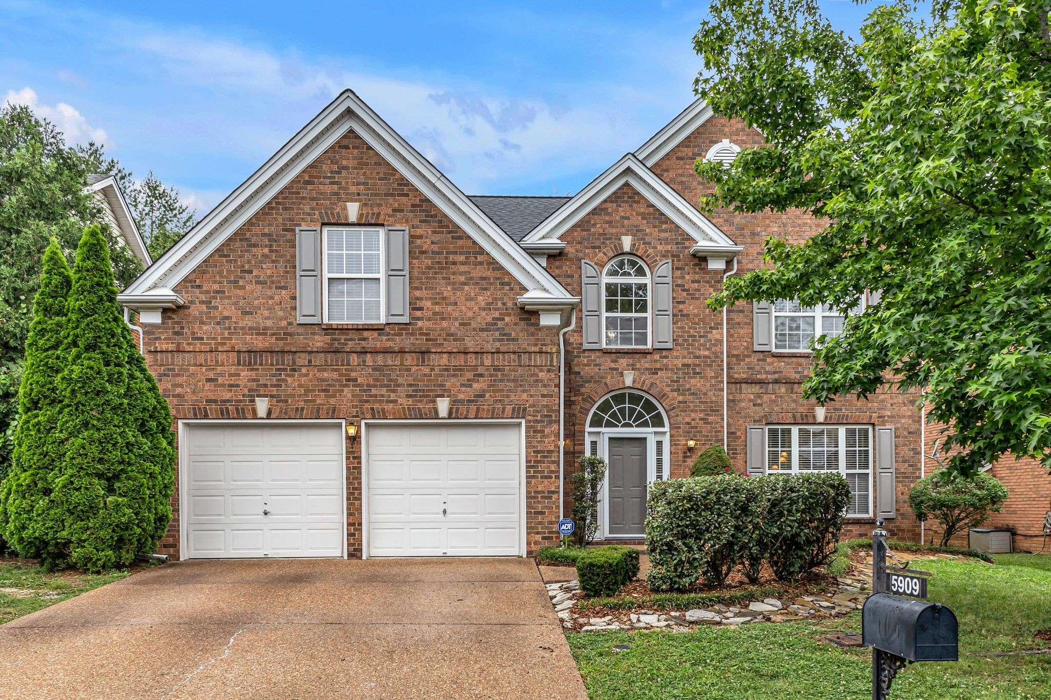Brentwood, TN 37027,5909 Westheimer Dr