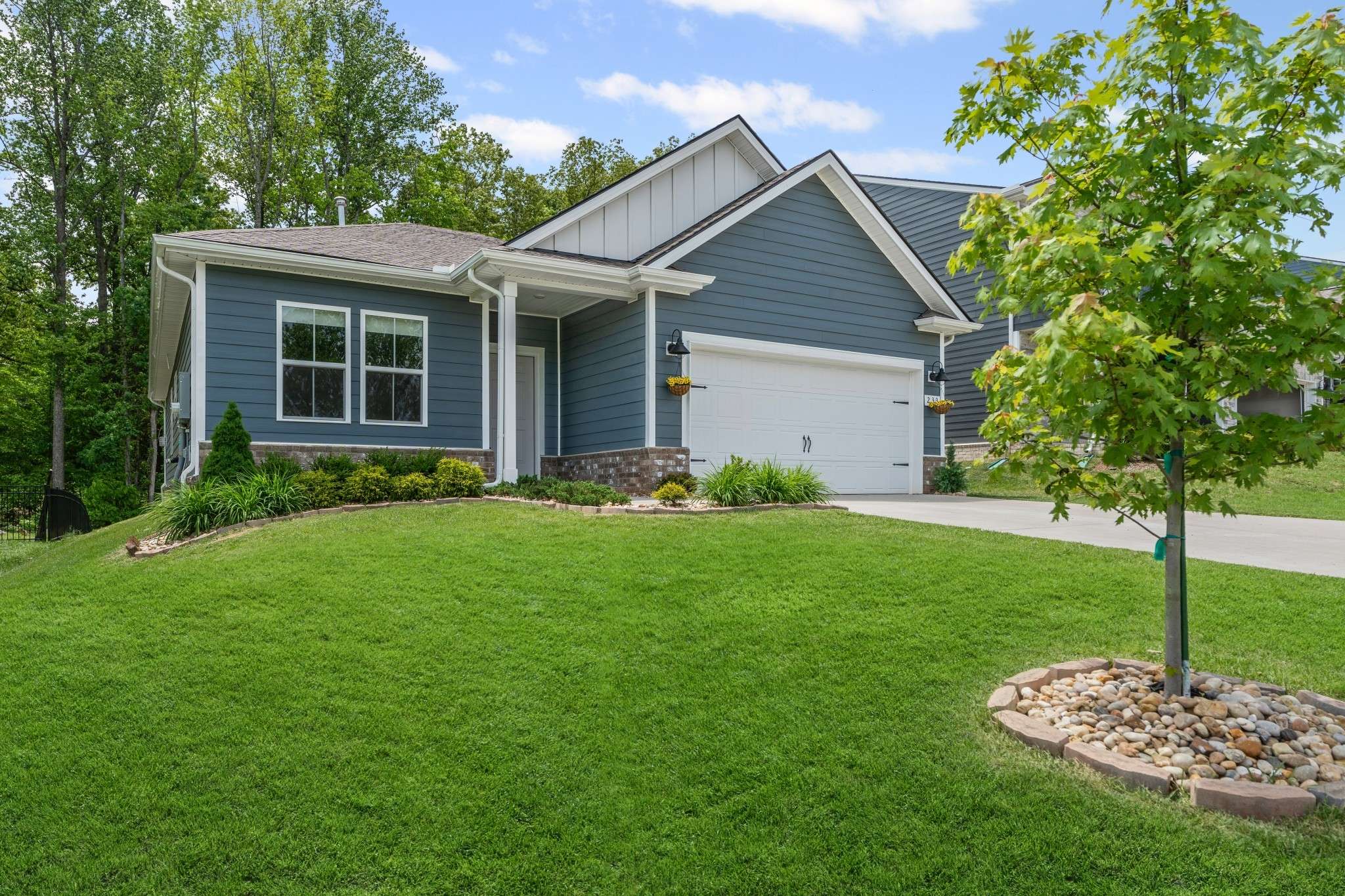 White House, TN 37188,233 Brook Ave