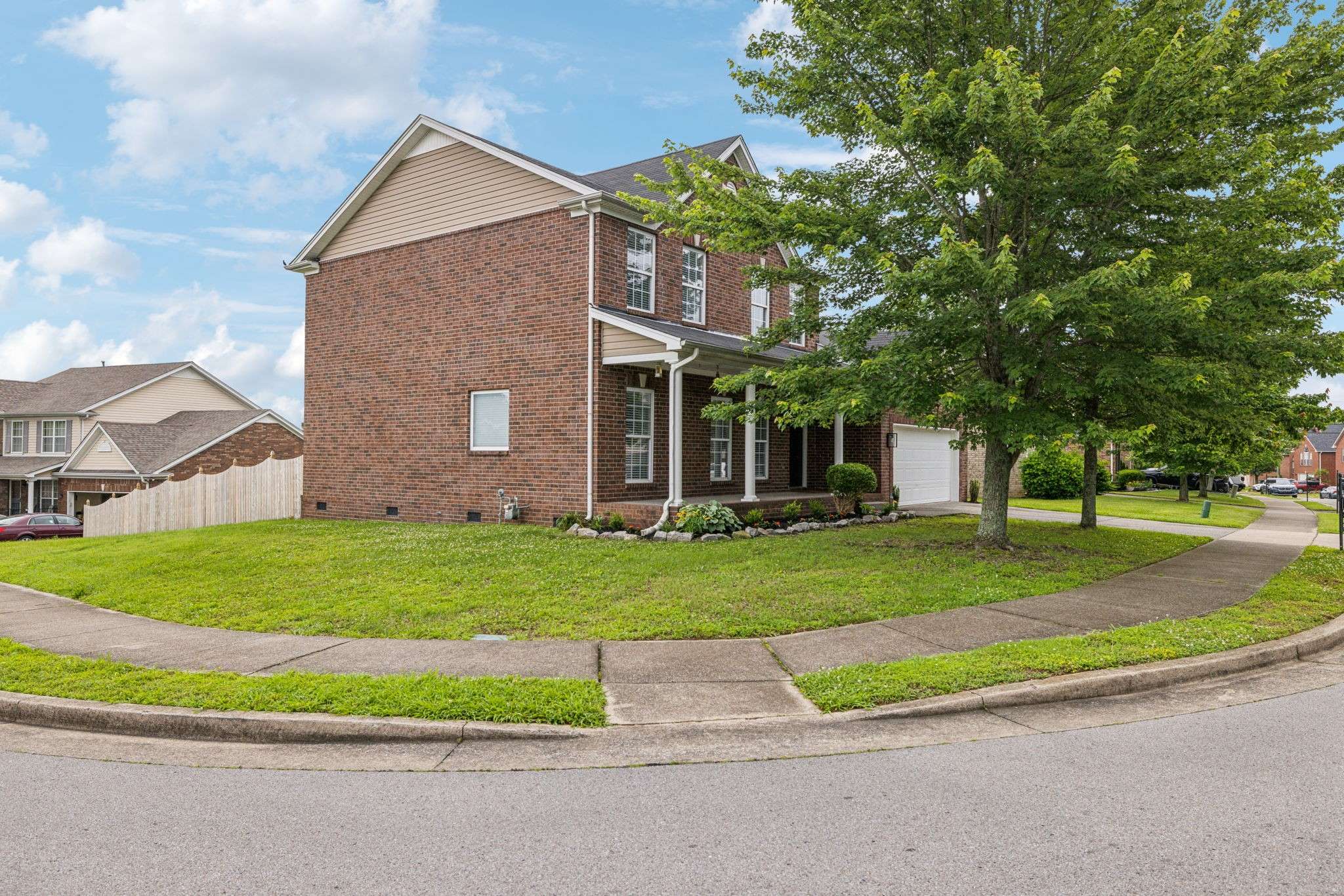 Antioch, TN 37013,6443 Sunnywood Dr