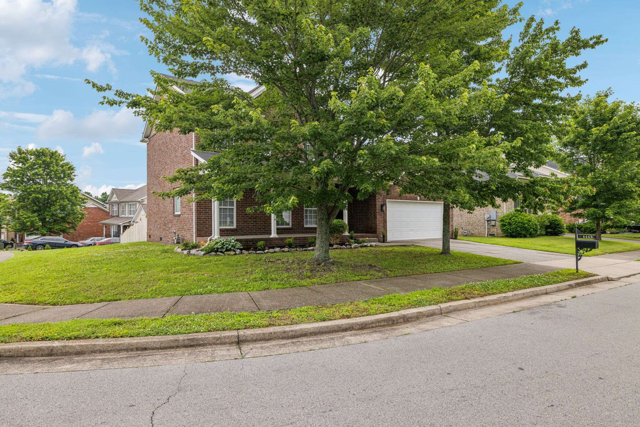 Antioch, TN 37013,6443 Sunnywood Dr