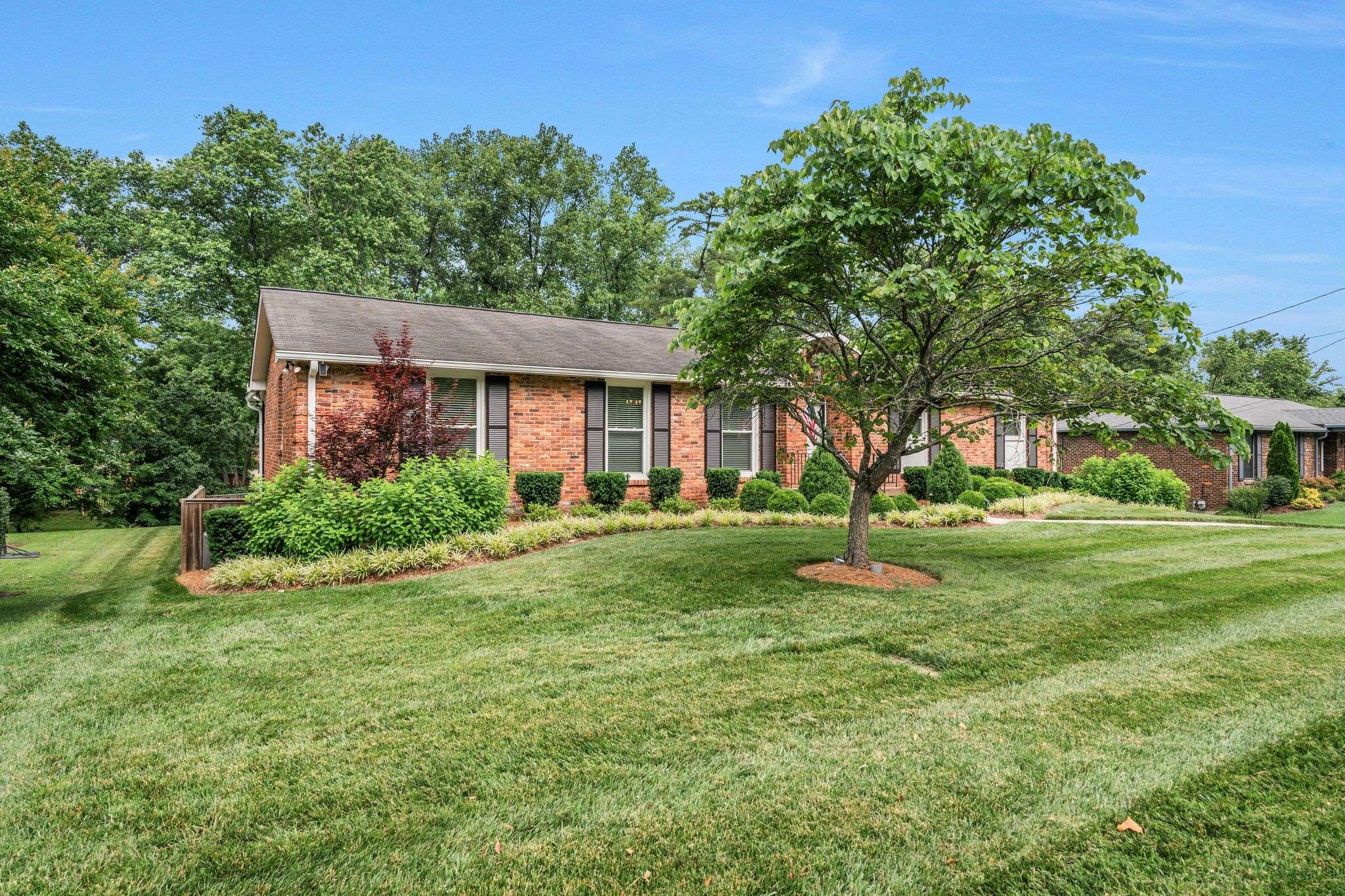 Nashville, TN 37205,933 Percy Warner Blvd