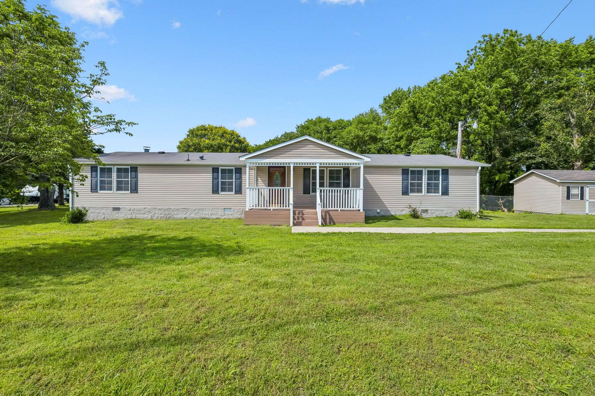 Mount Juliet, TN 37122,210 Crestview Dr
